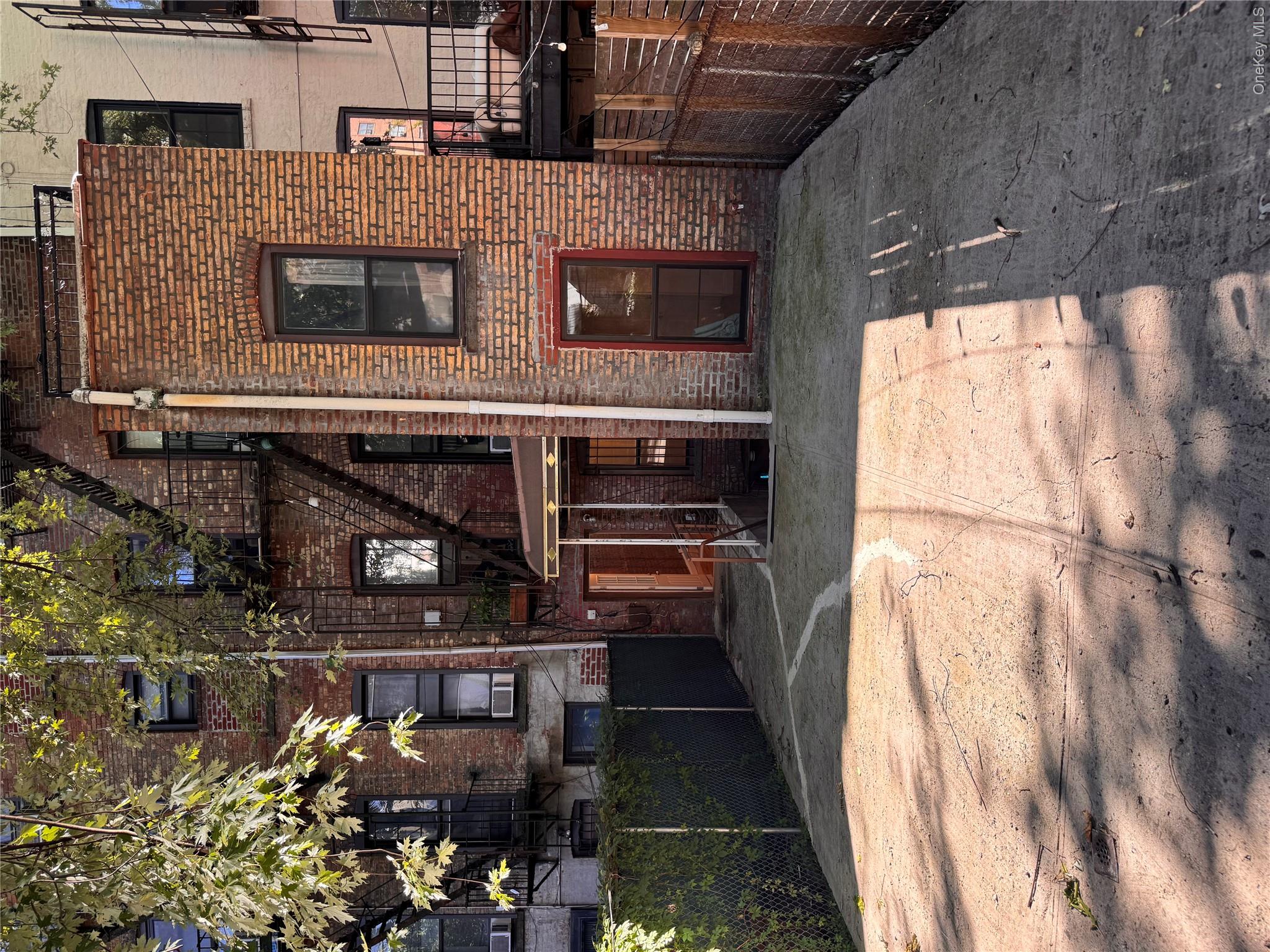 887 Lafayette Avenue Property Photo 18