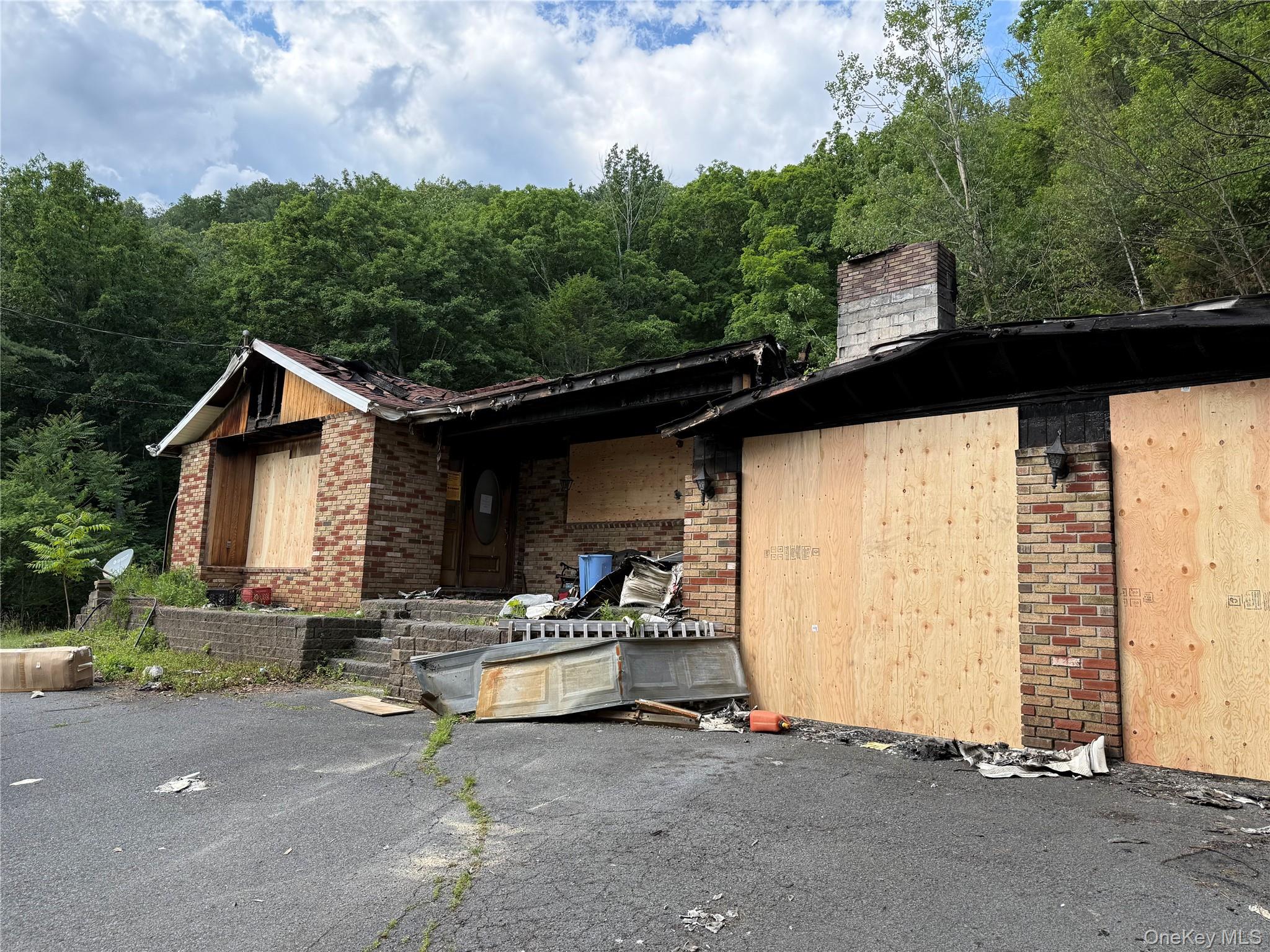 592 State Highway 97 Property Photo 1