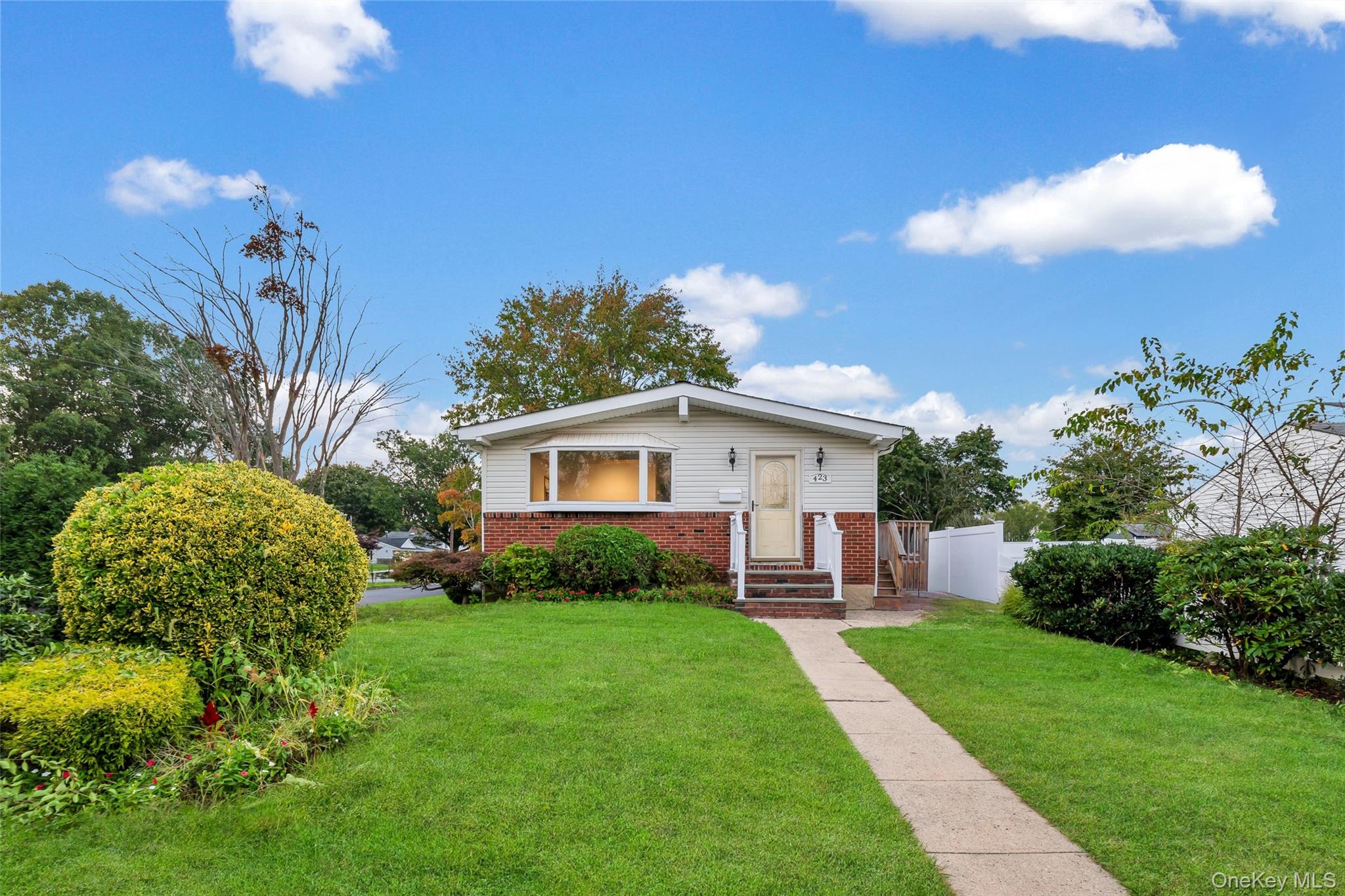 423 Westview Avenue Property Photo 1