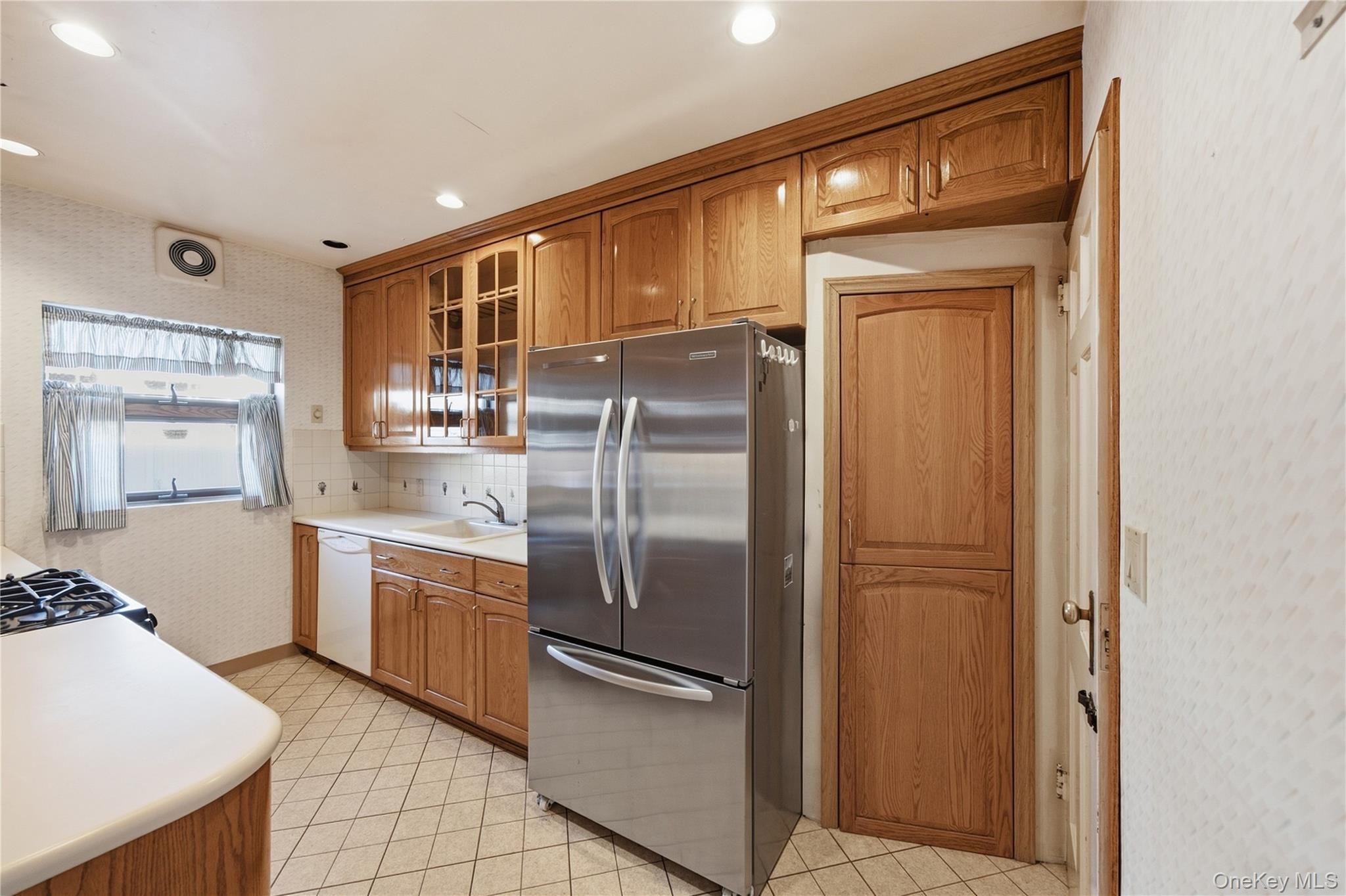 61-17 81st Street Property Photo 7