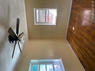 1181 E 223rd Street Property Photo 22