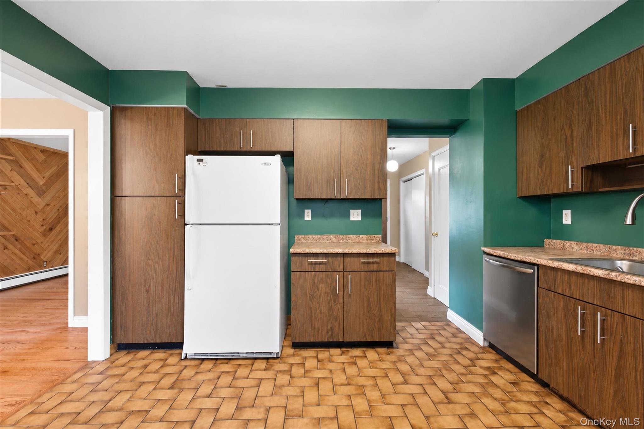 1 Schuyler Lane Property Photo 14