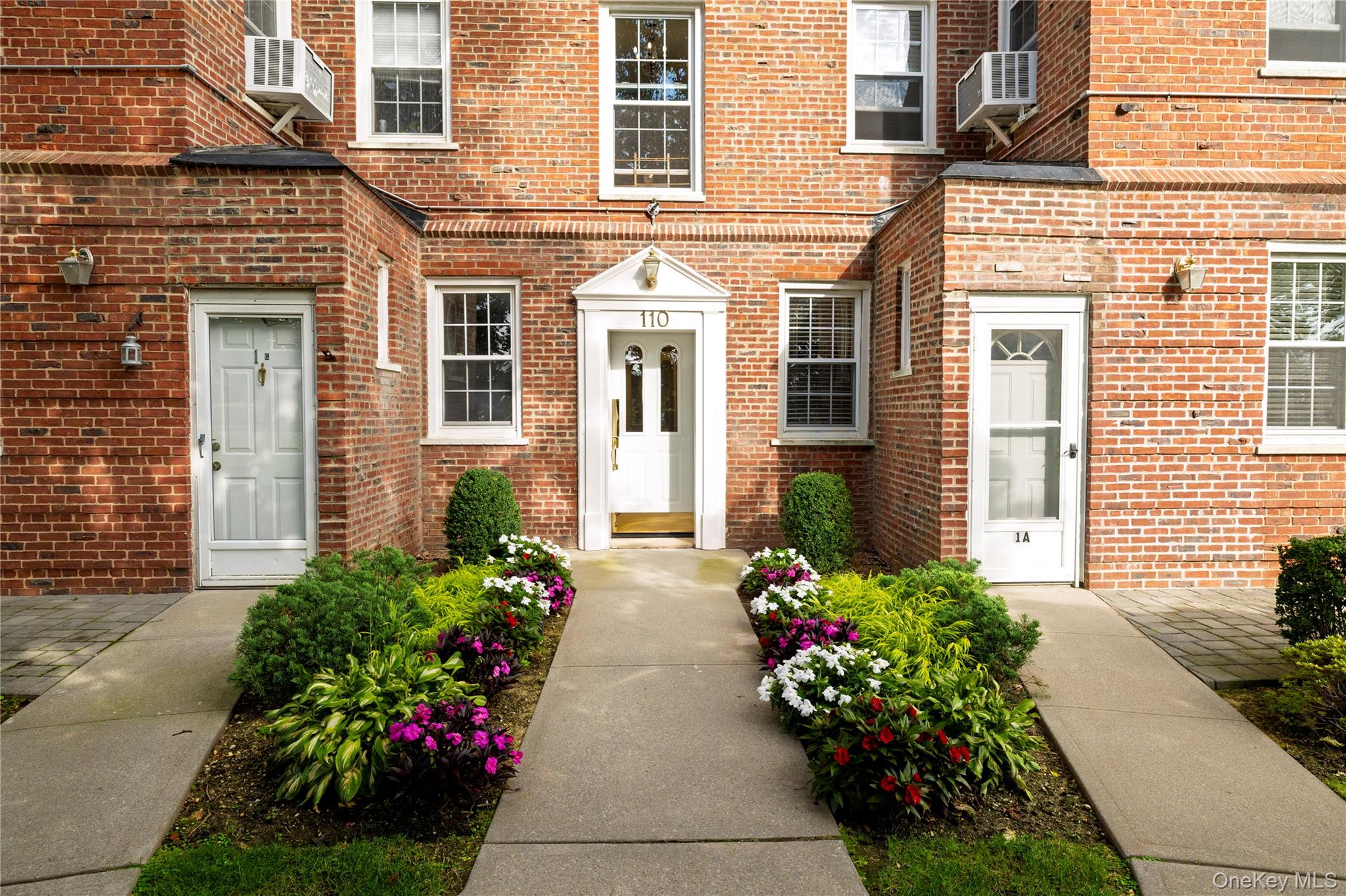 110 South Village Avenue 1a Property Photo 2