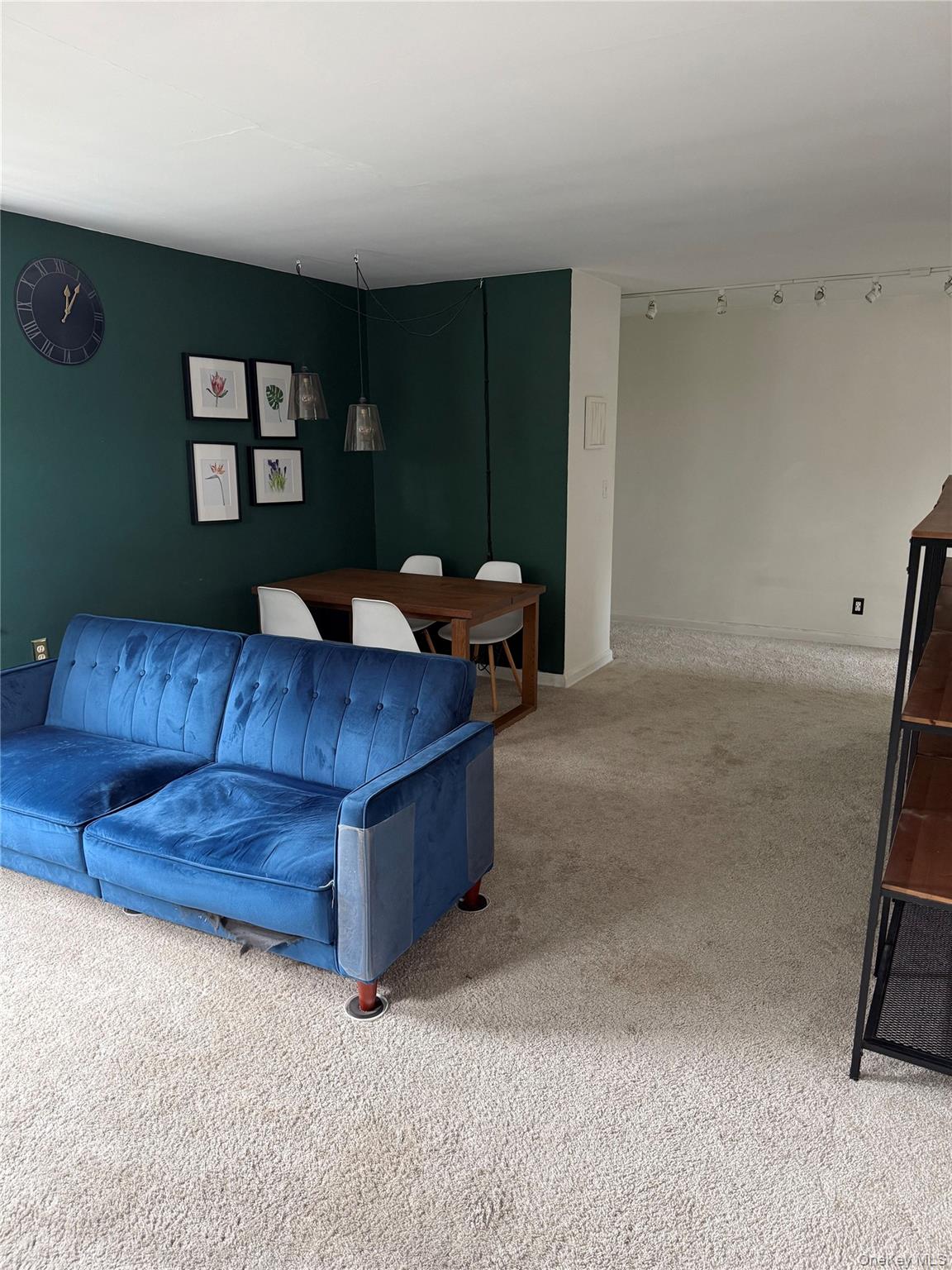 33 E Grand Street C3c Property Photo 6