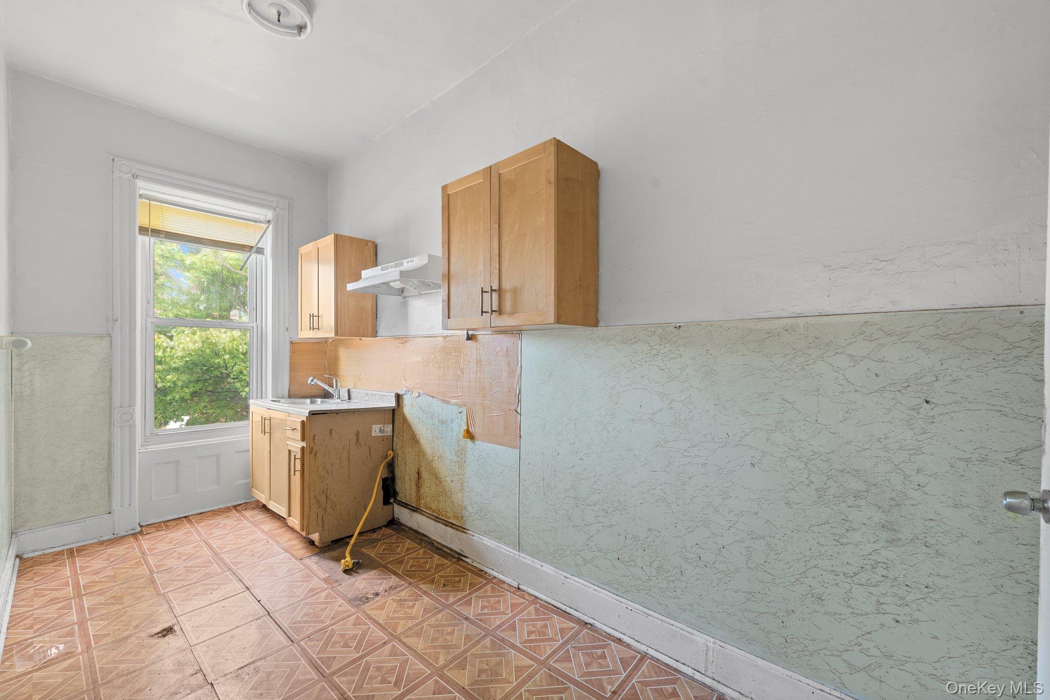 367 Quincy Street Property Photo 13