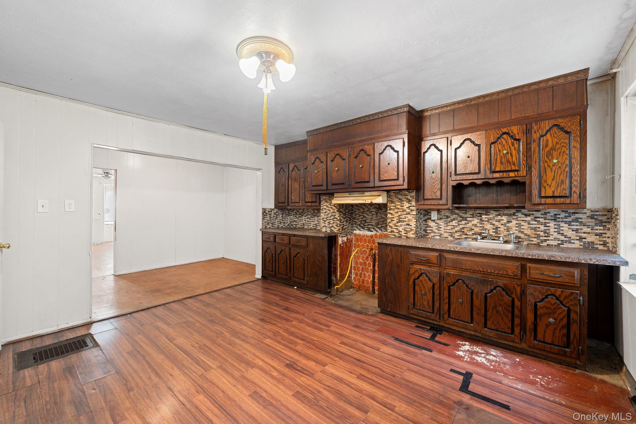 367 Quincy Street Property Photo 20