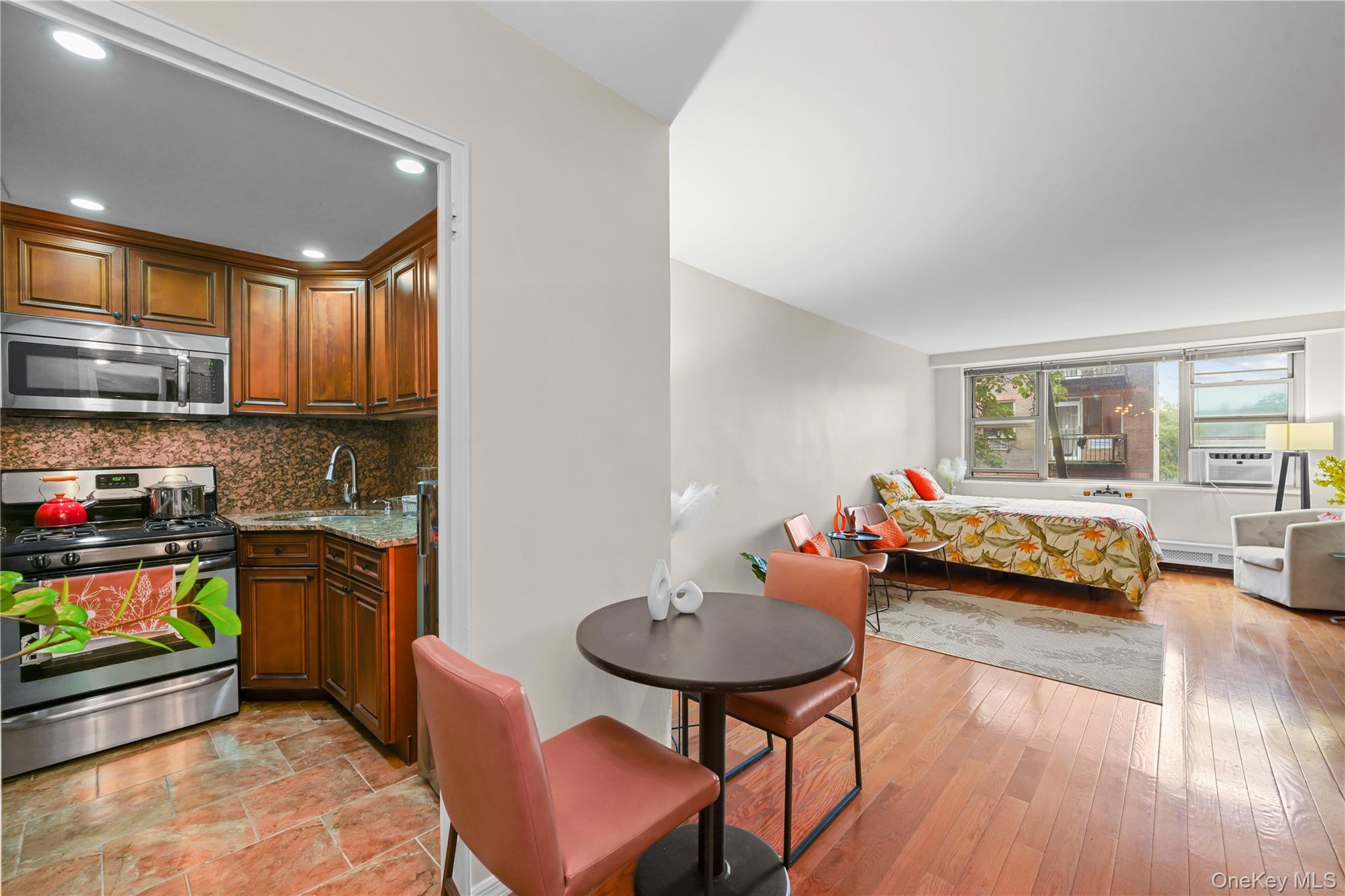 81-11 45th Avenue 3V Property Photo 1