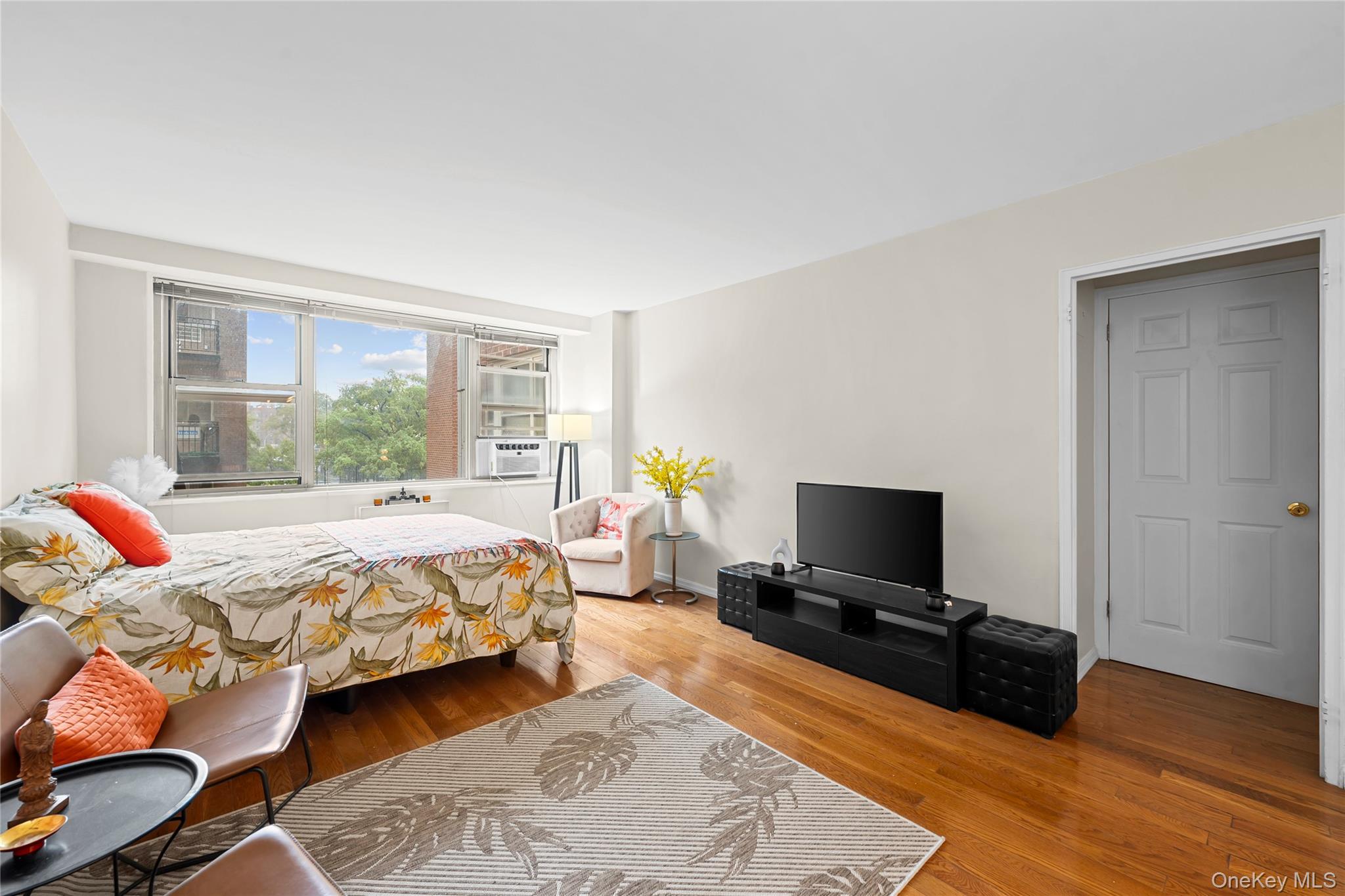 81-11 45th Avenue 3v Property Photo 5