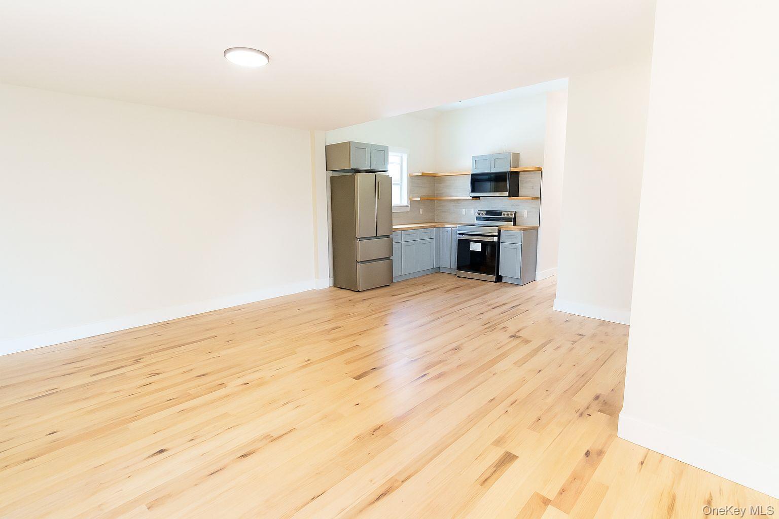 328 Columbia Street 2 Property Photo 5