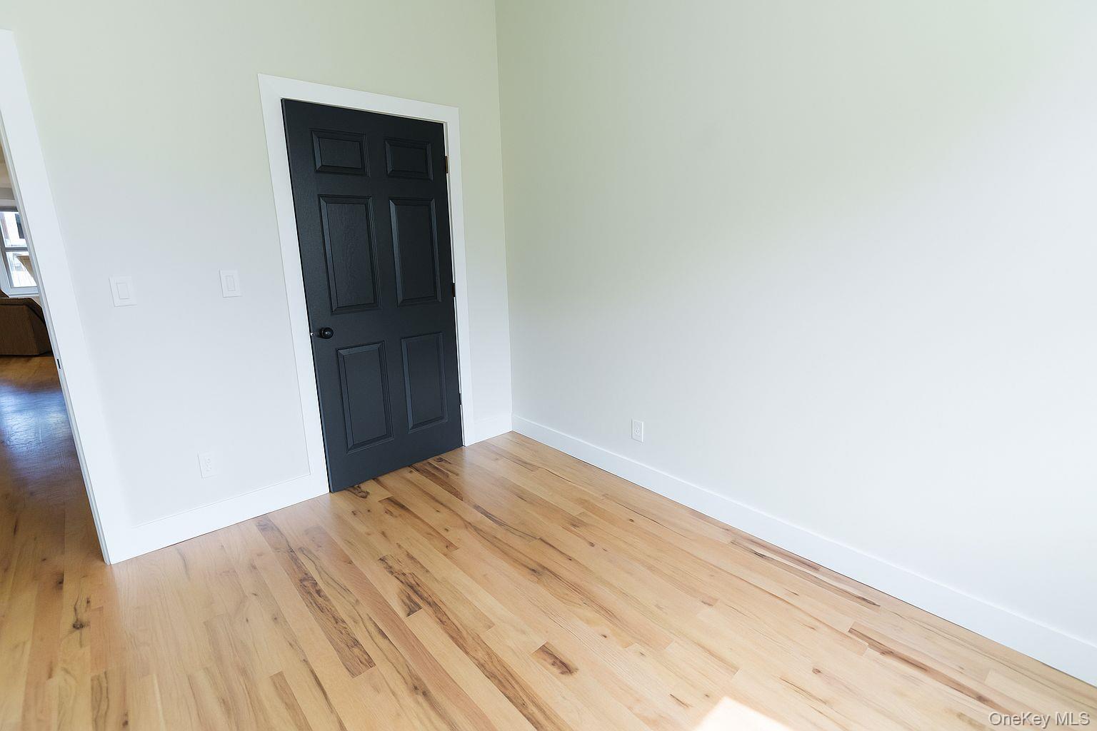 328 Columbia Street 2 Property Photo 7