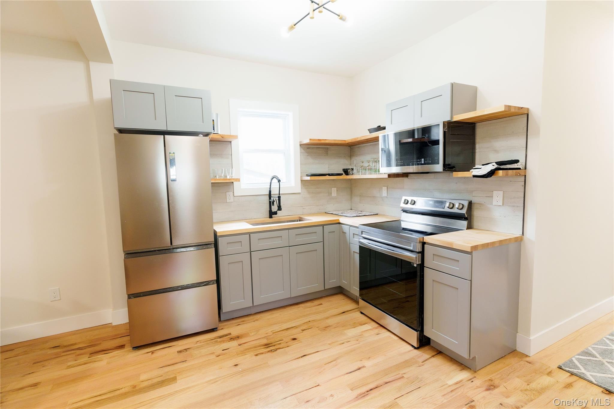328 Columbia Street 2 Property Photo 15