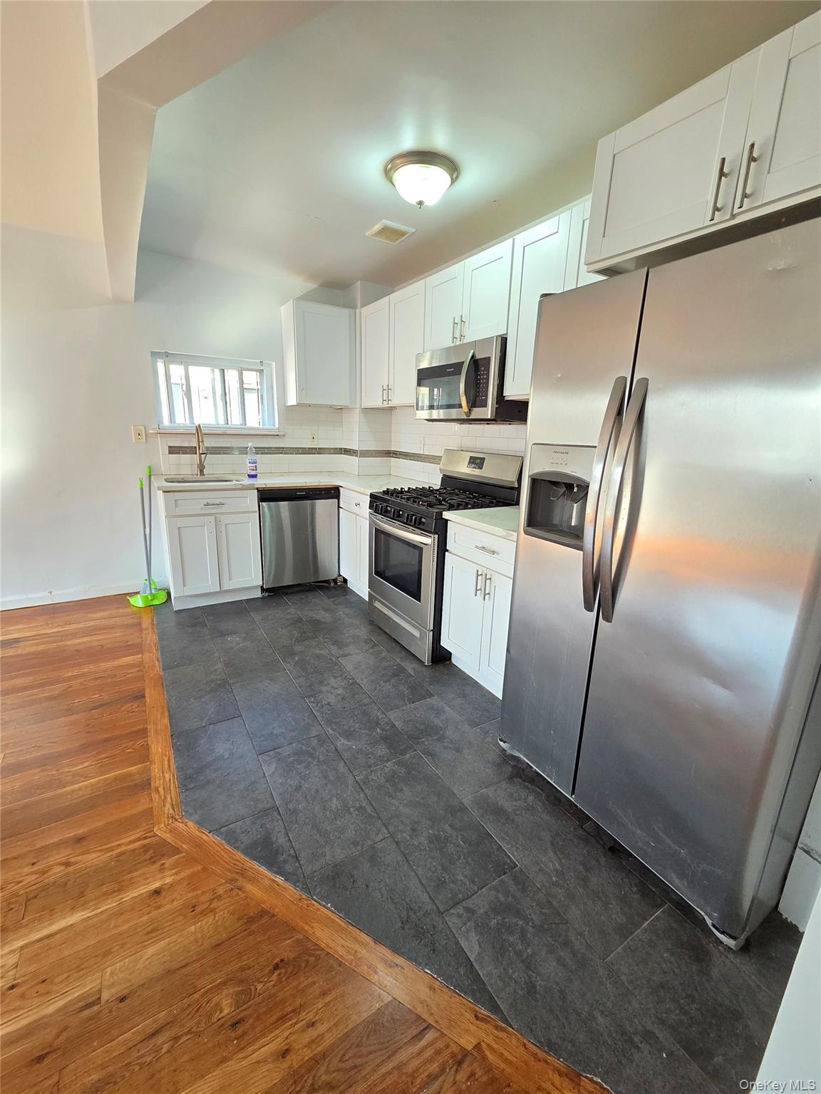 128 Pugsley Avenue 2 Property Photo 3