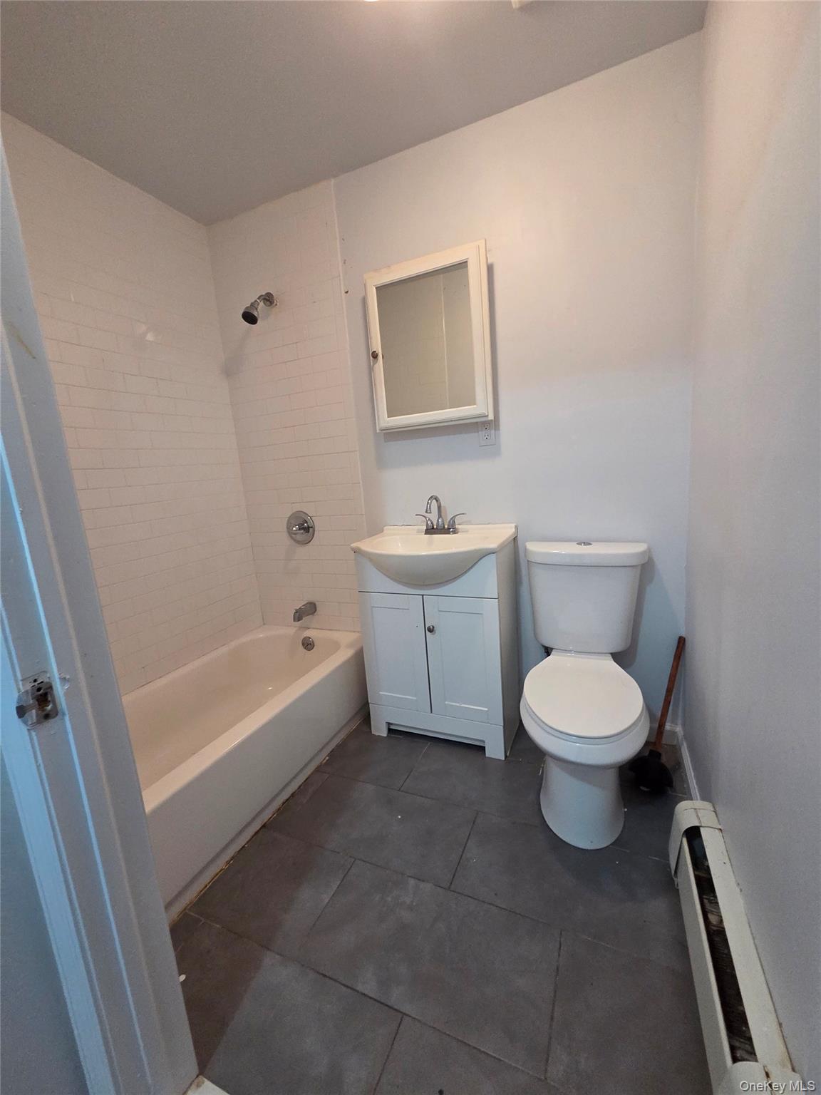 128 Pugsley Avenue 2 Property Photo 8