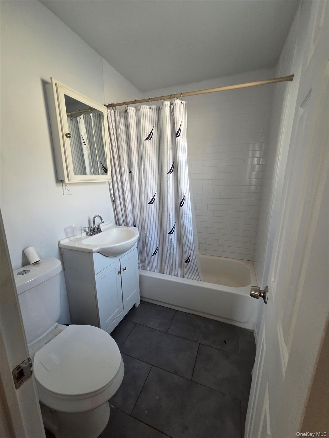 128 Pugsley Avenue 2 Property Photo 11
