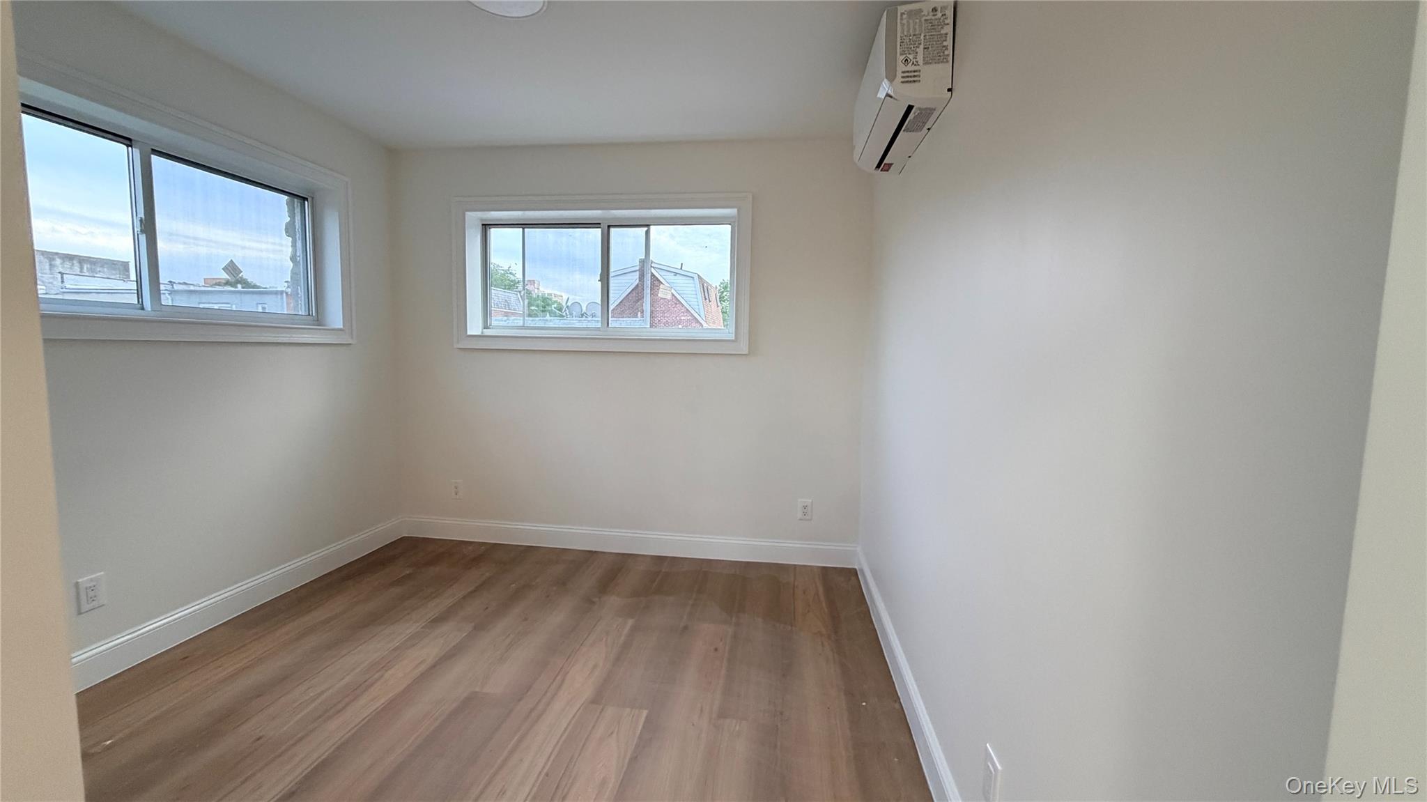 1931 Mayflower Avenue Property Photo 4