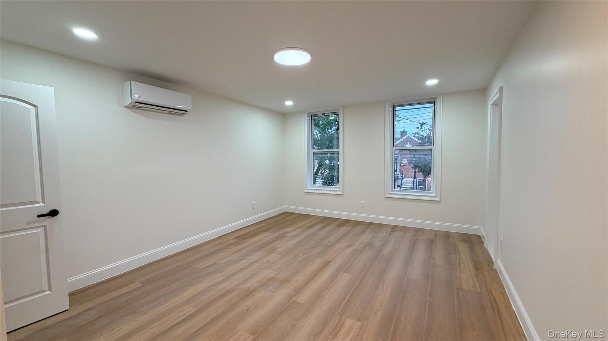 1931 Mayflower Avenue Property Photo 5