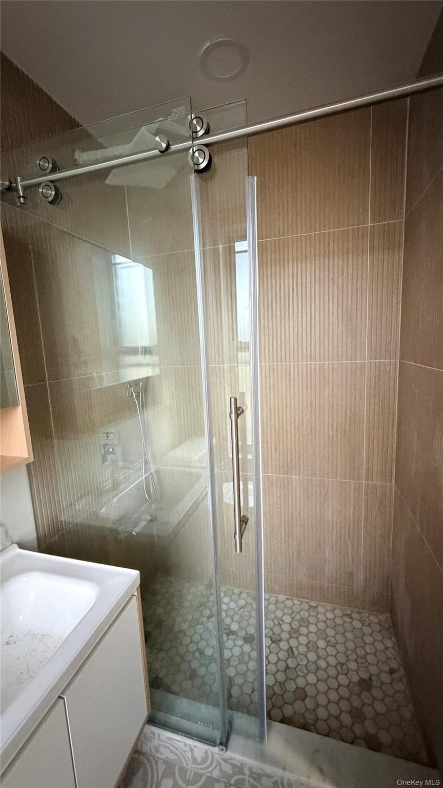 1931 Mayflower Avenue Property Photo 8