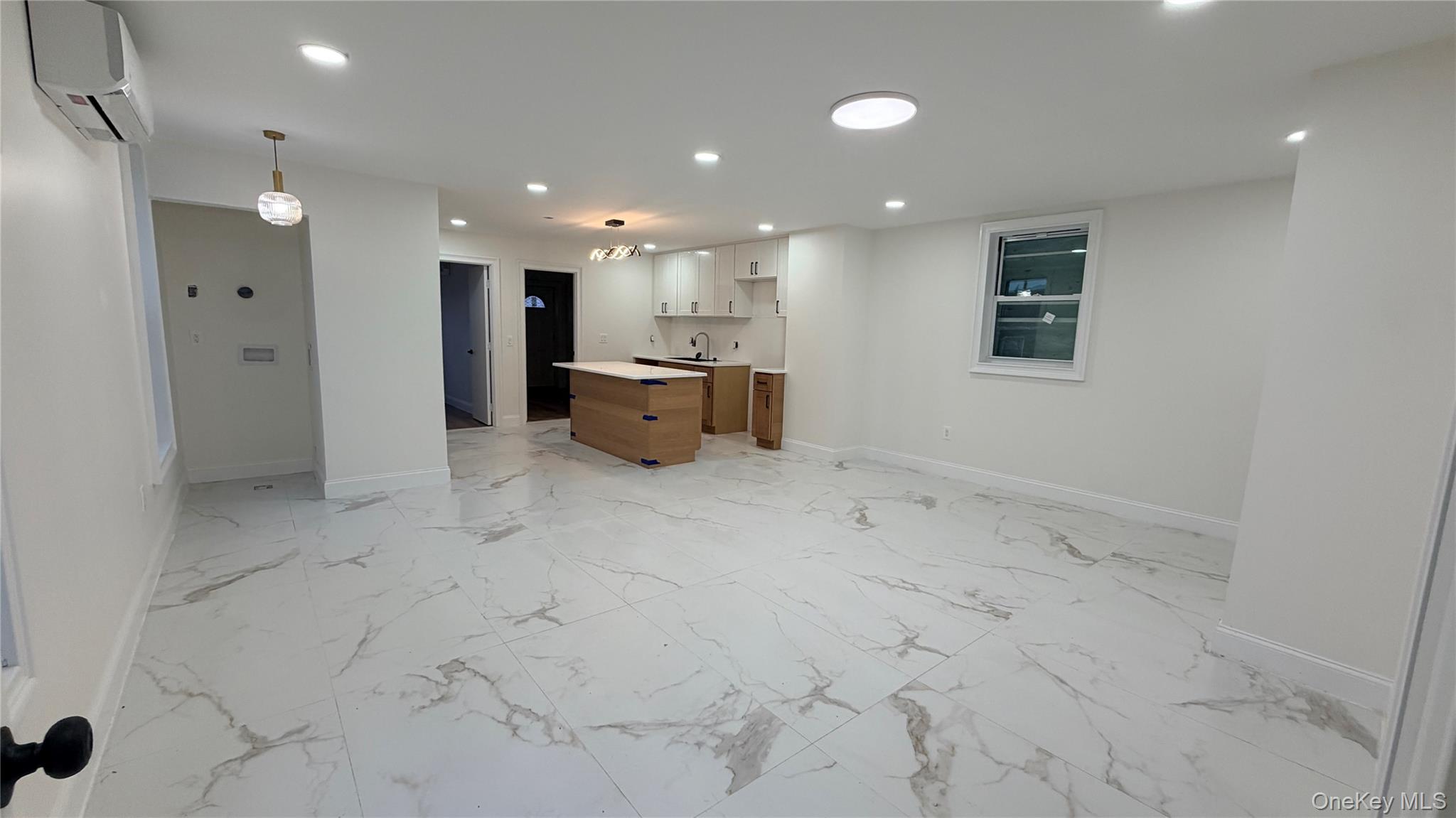1931 Mayflower Avenue Property Photo 11
