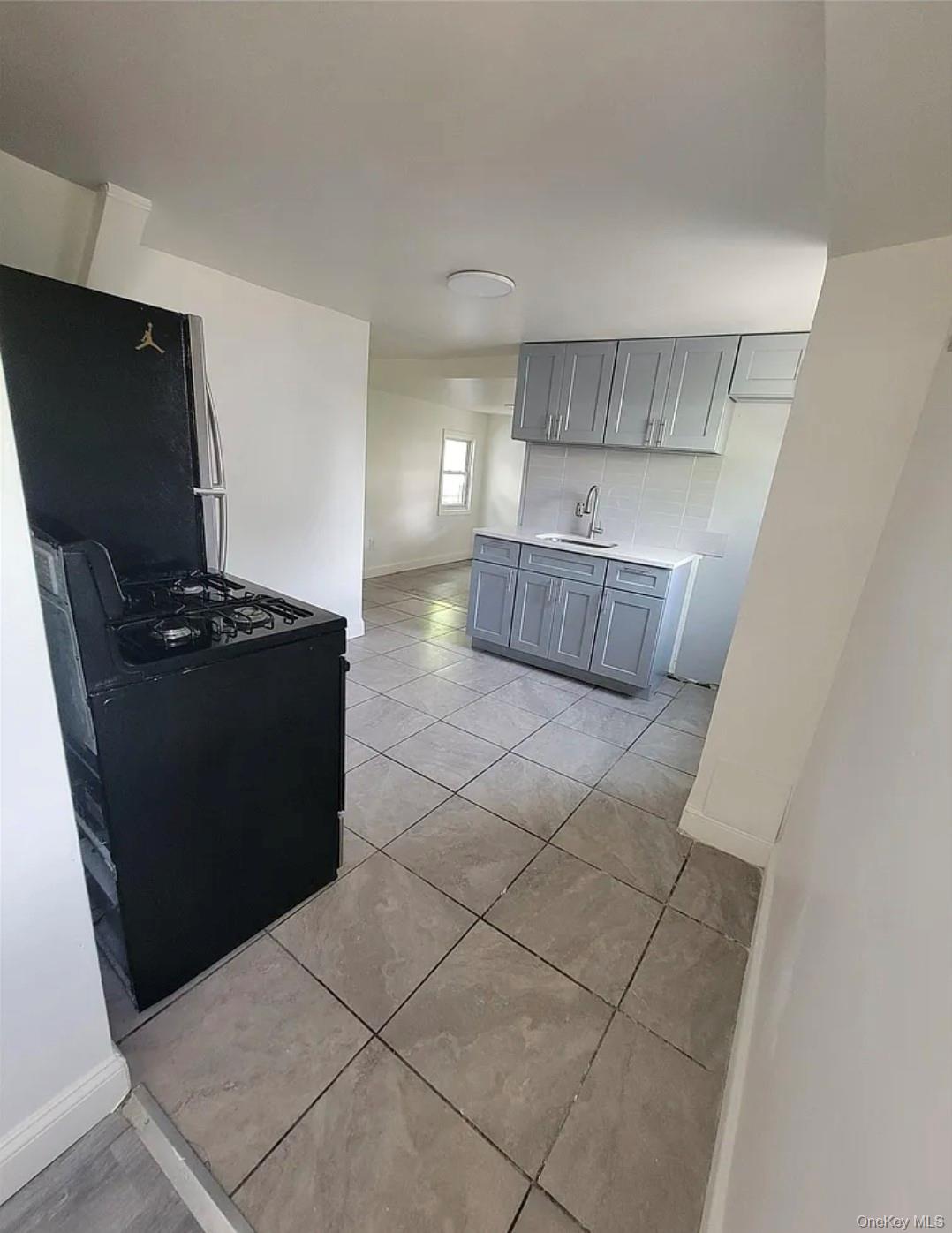 255 Underhill Avenue Property Photo 4