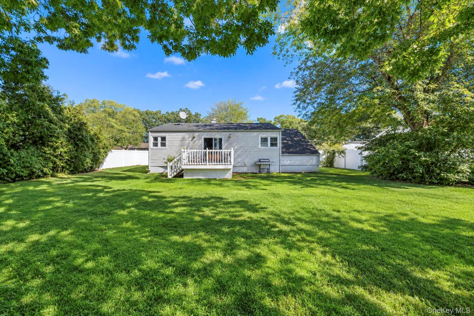 8 Norwalk Lane Property Photo 30