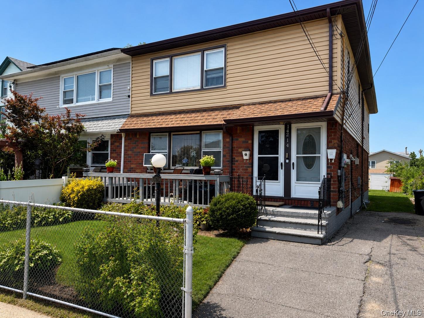 14214 222nd Street Property Photo 1