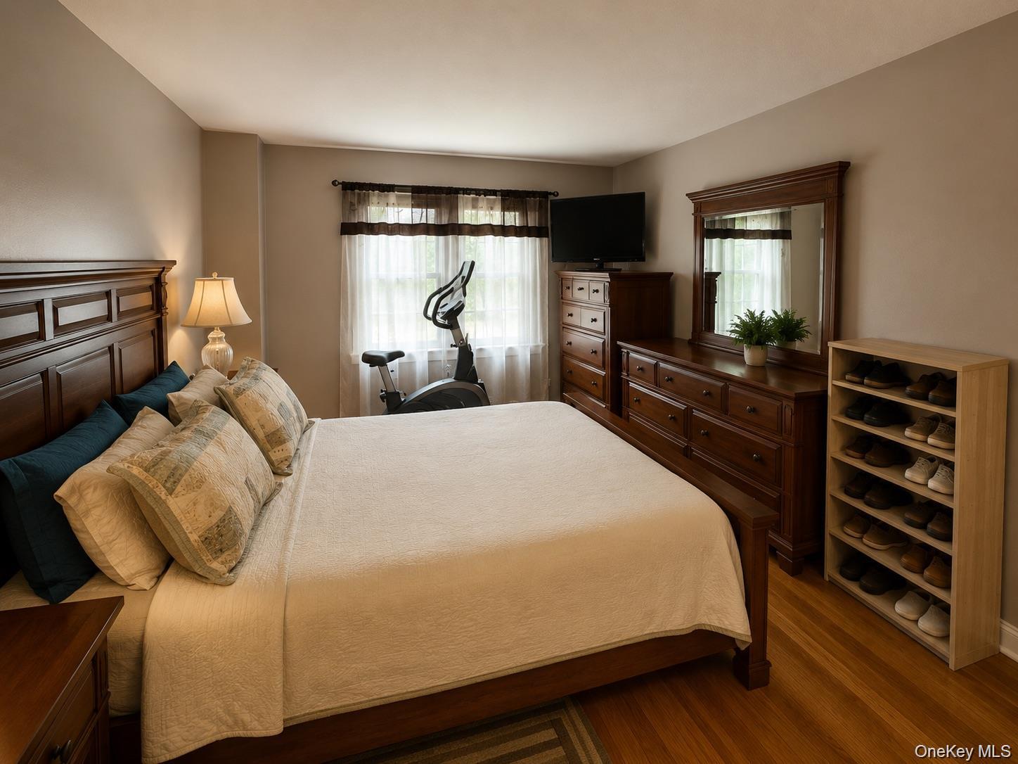 14214 222nd Street Property Photo 11