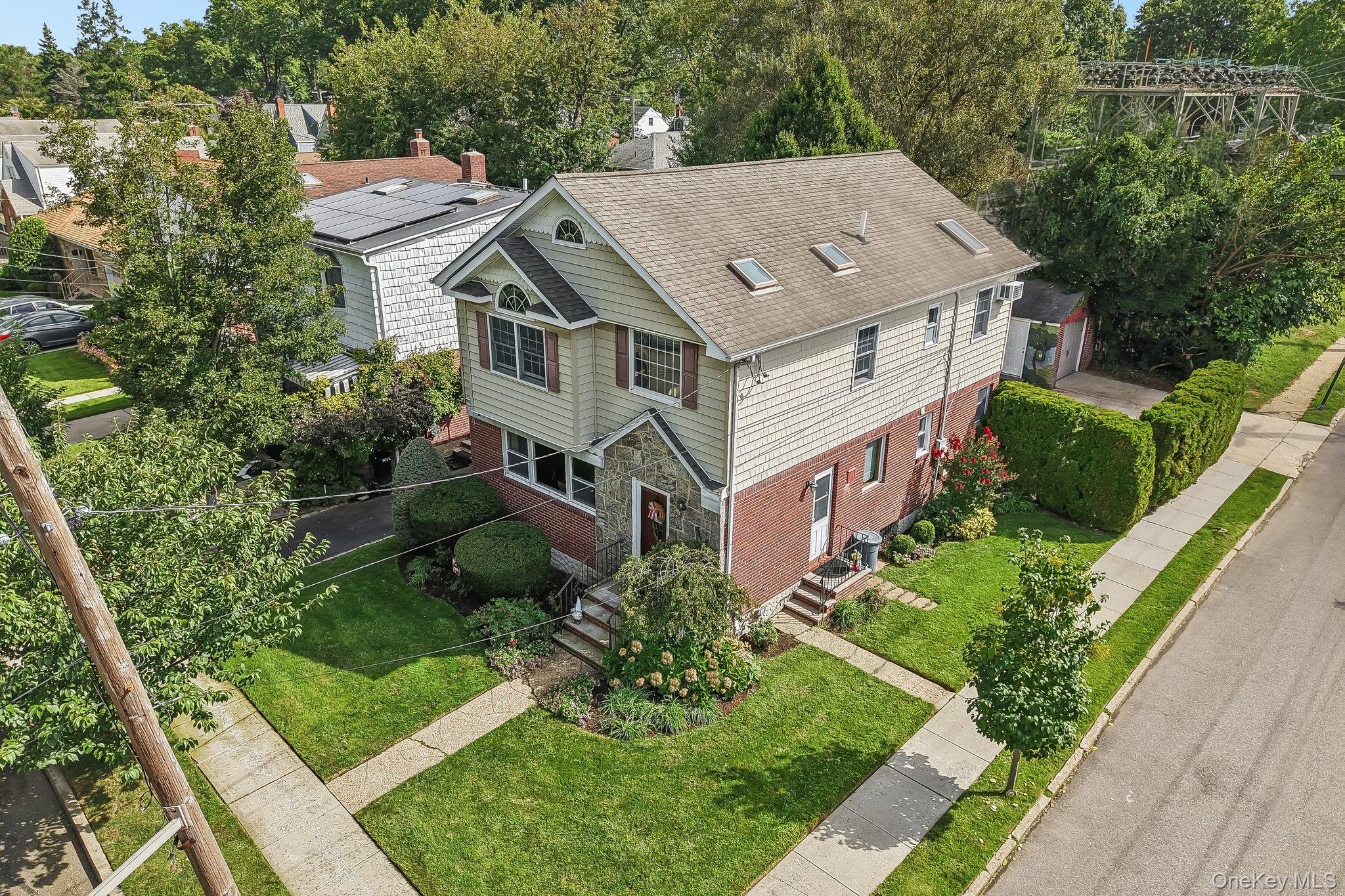 2 Fernwood Terrace Property Photo 2