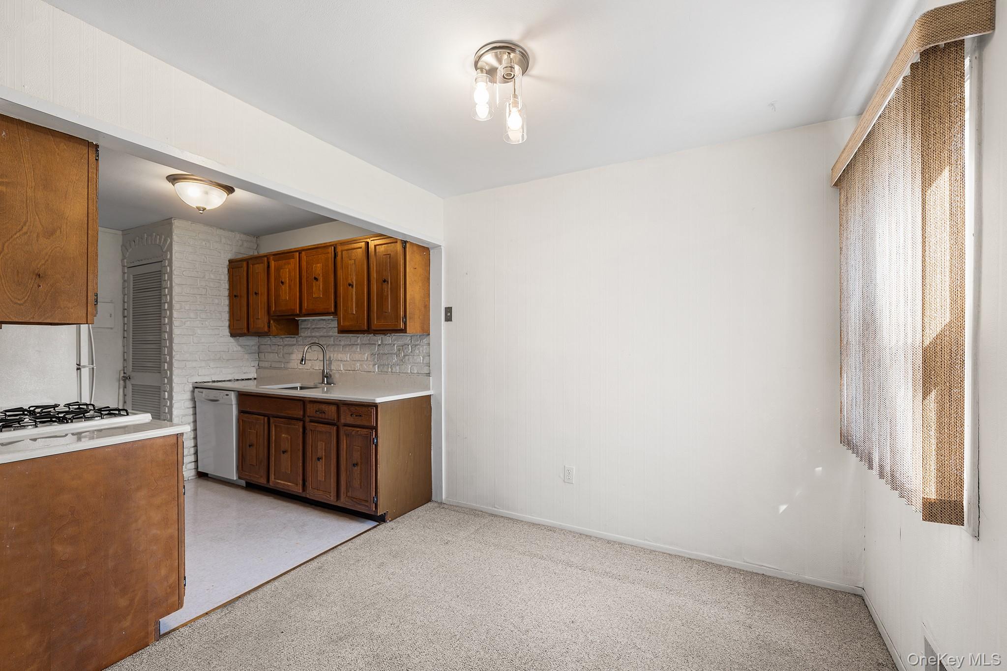 63 New Holland Village Property Photo 10