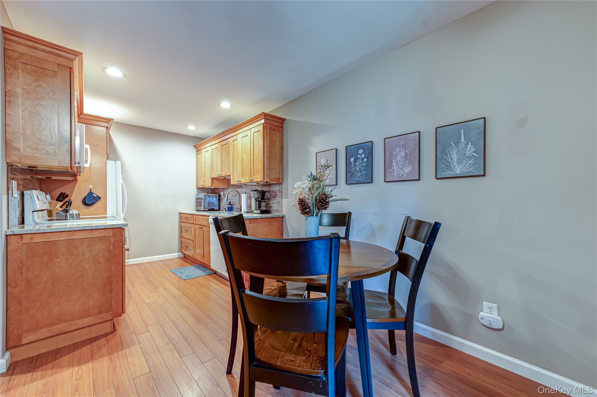 85 Richmond Boulevard 1a Property Photo 6