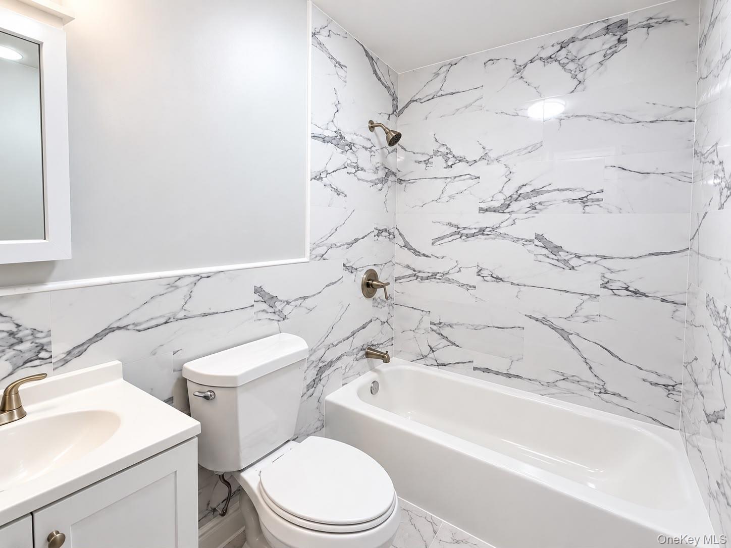2105 Seward Avenue Property Photo 2