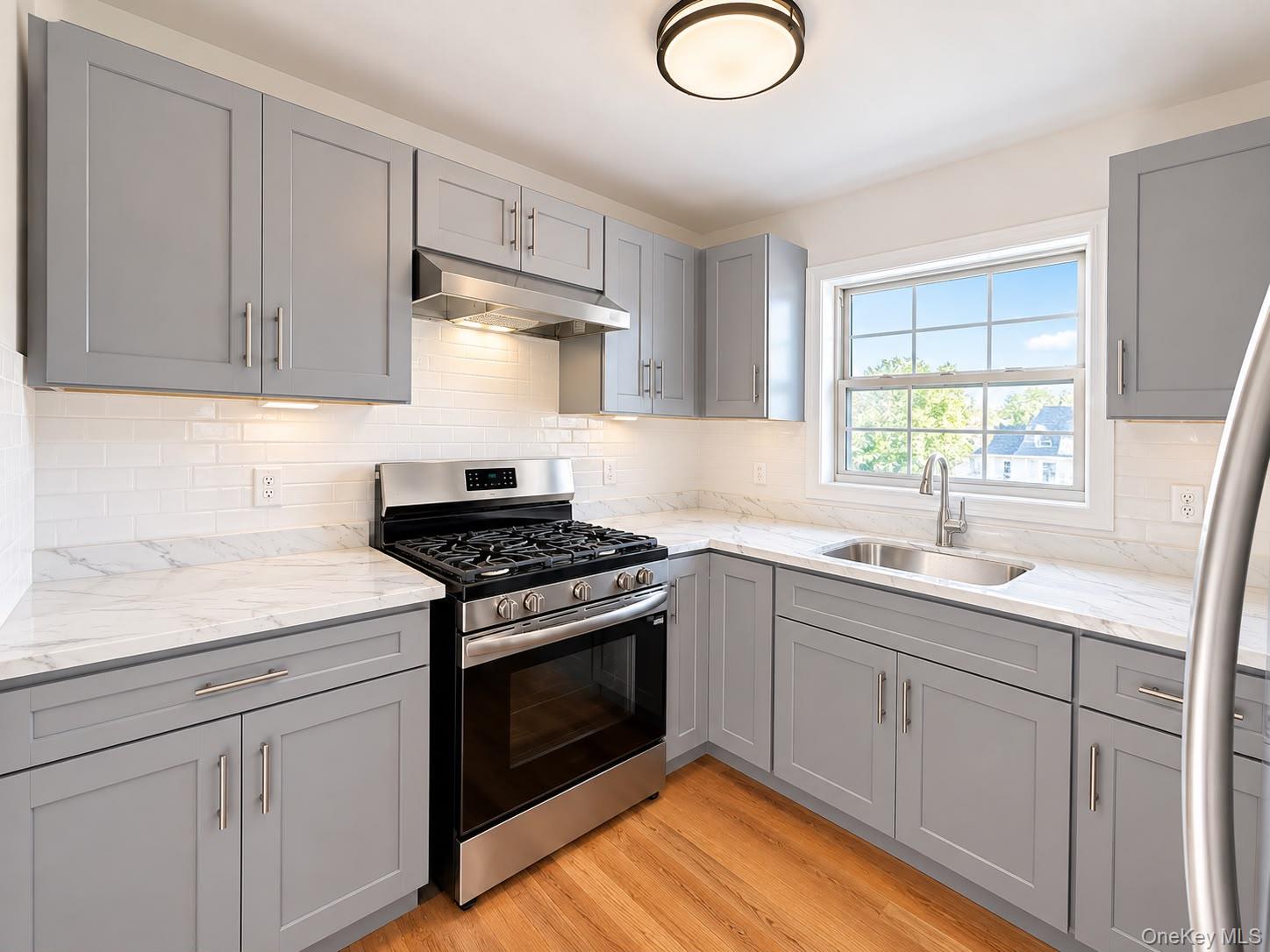 2105 Seward Avenue Property Photo 3