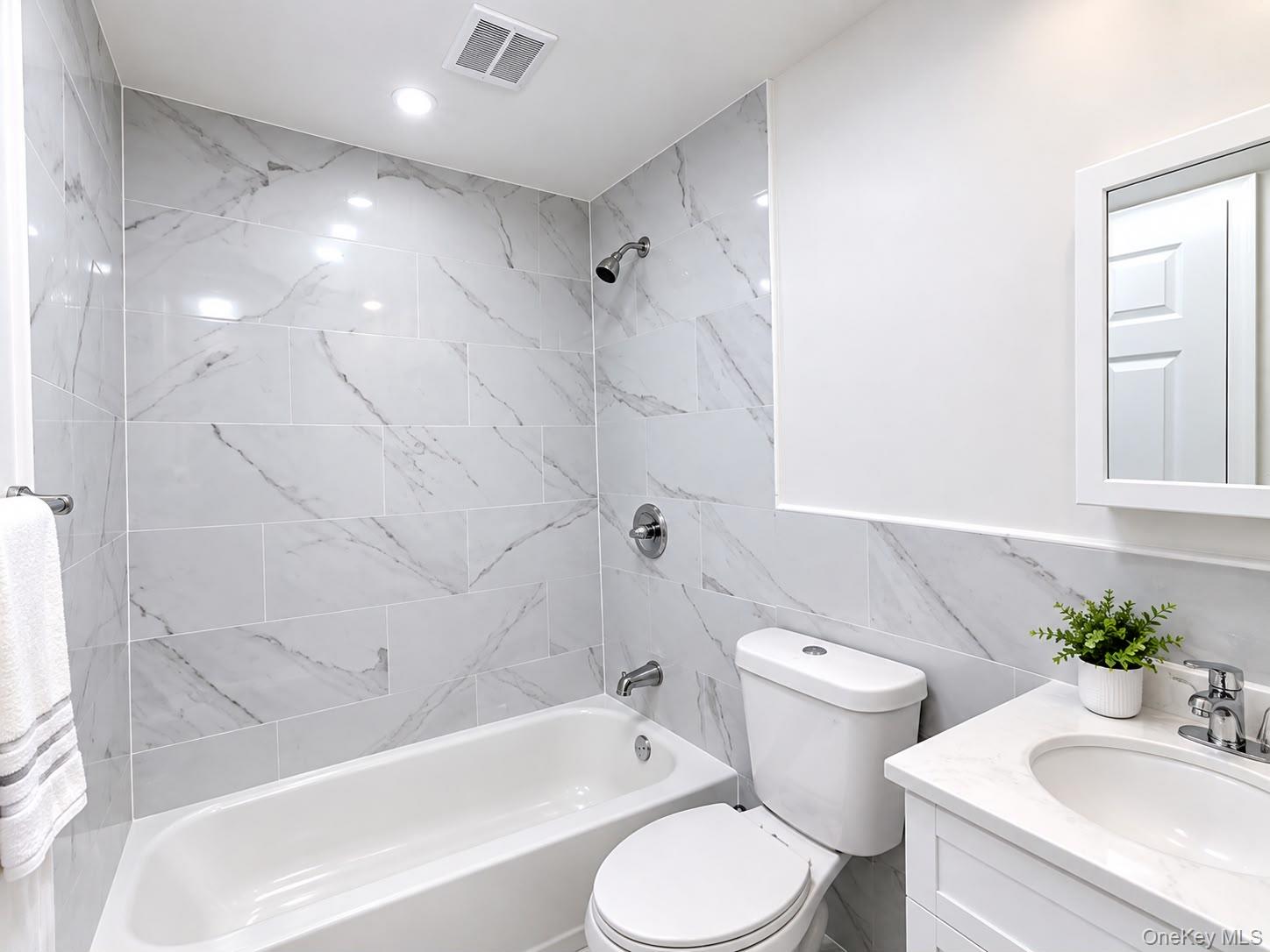 2105 Seward Avenue Property Photo 5