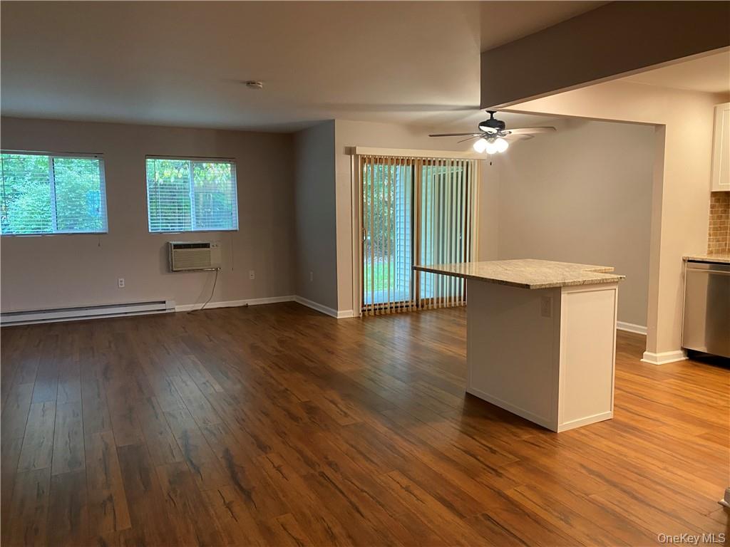 11 Scarborough Lane B Property Photo 4