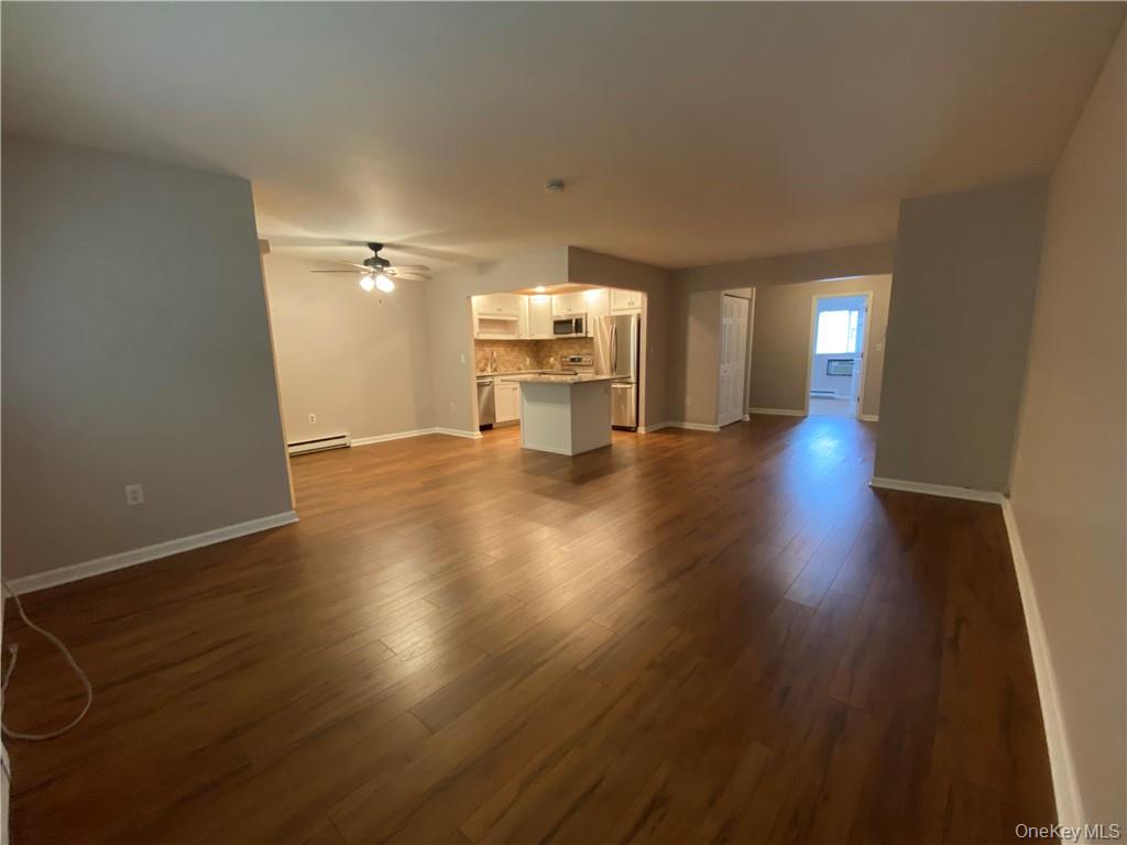 11 Scarborough Lane B Property Photo 5