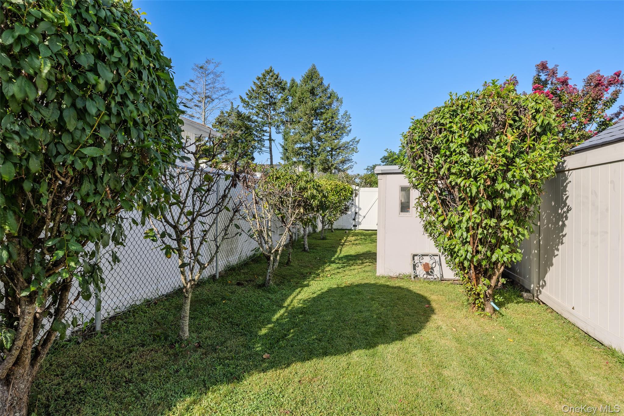 1296 Leslie Lane Property Photo 14