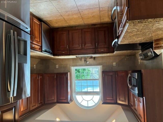 154 Christine Drive Property Photo 3