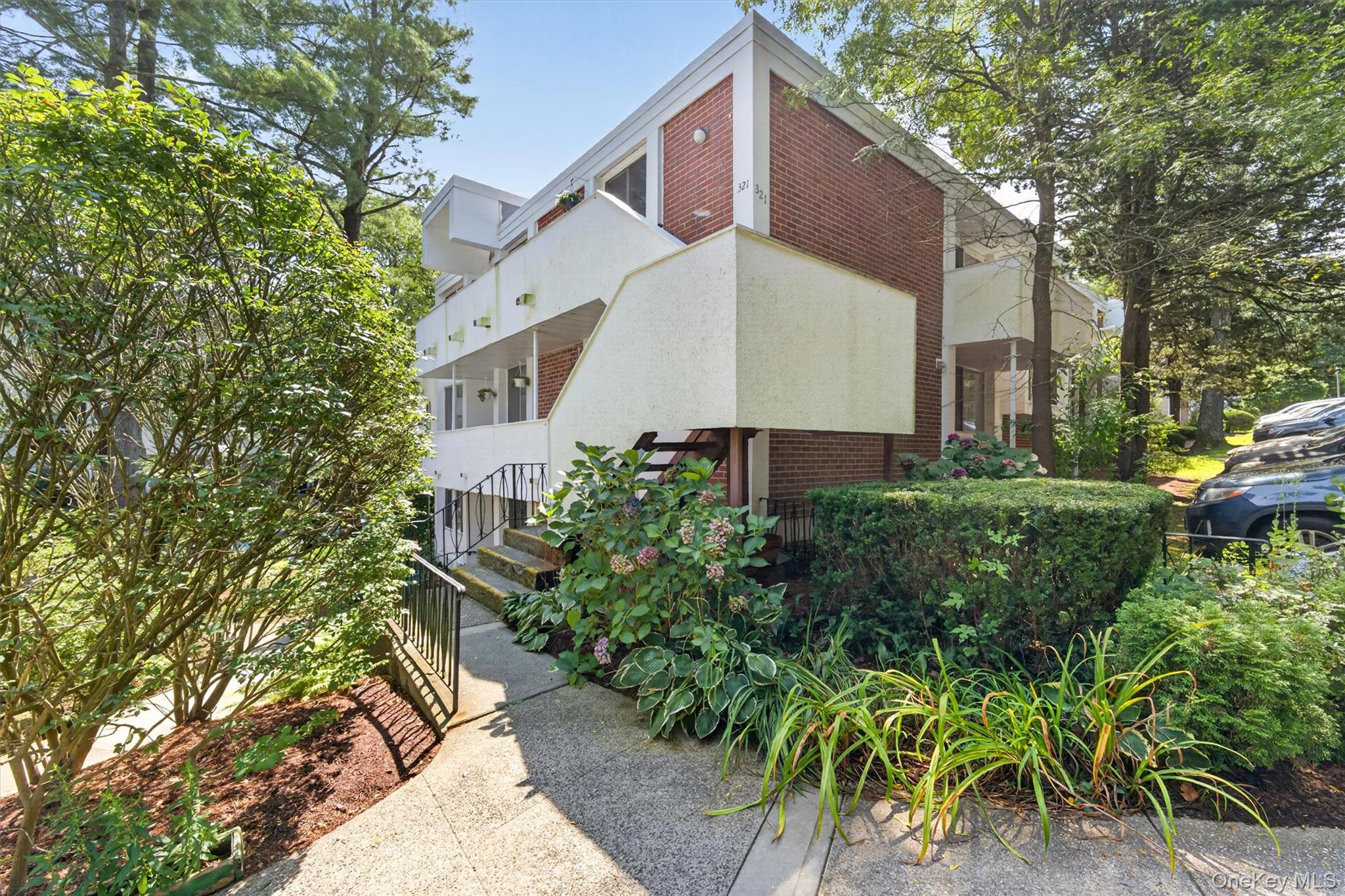 311 Tallwood Drive 311 Property Photo 2