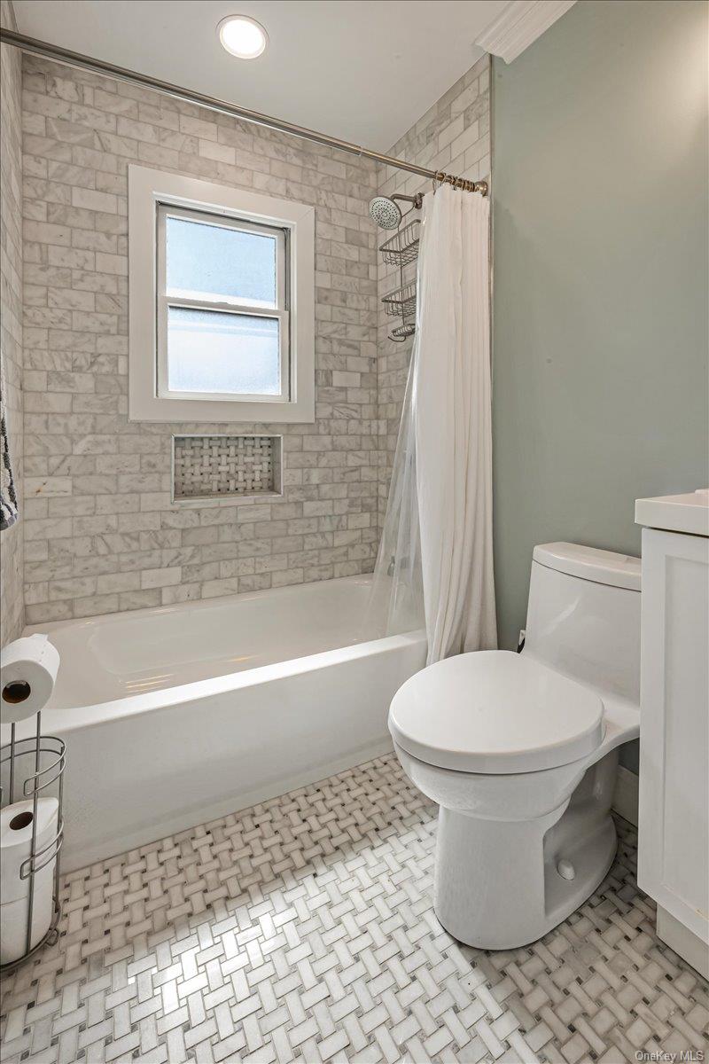 2014 Central Drive Property Photo 11