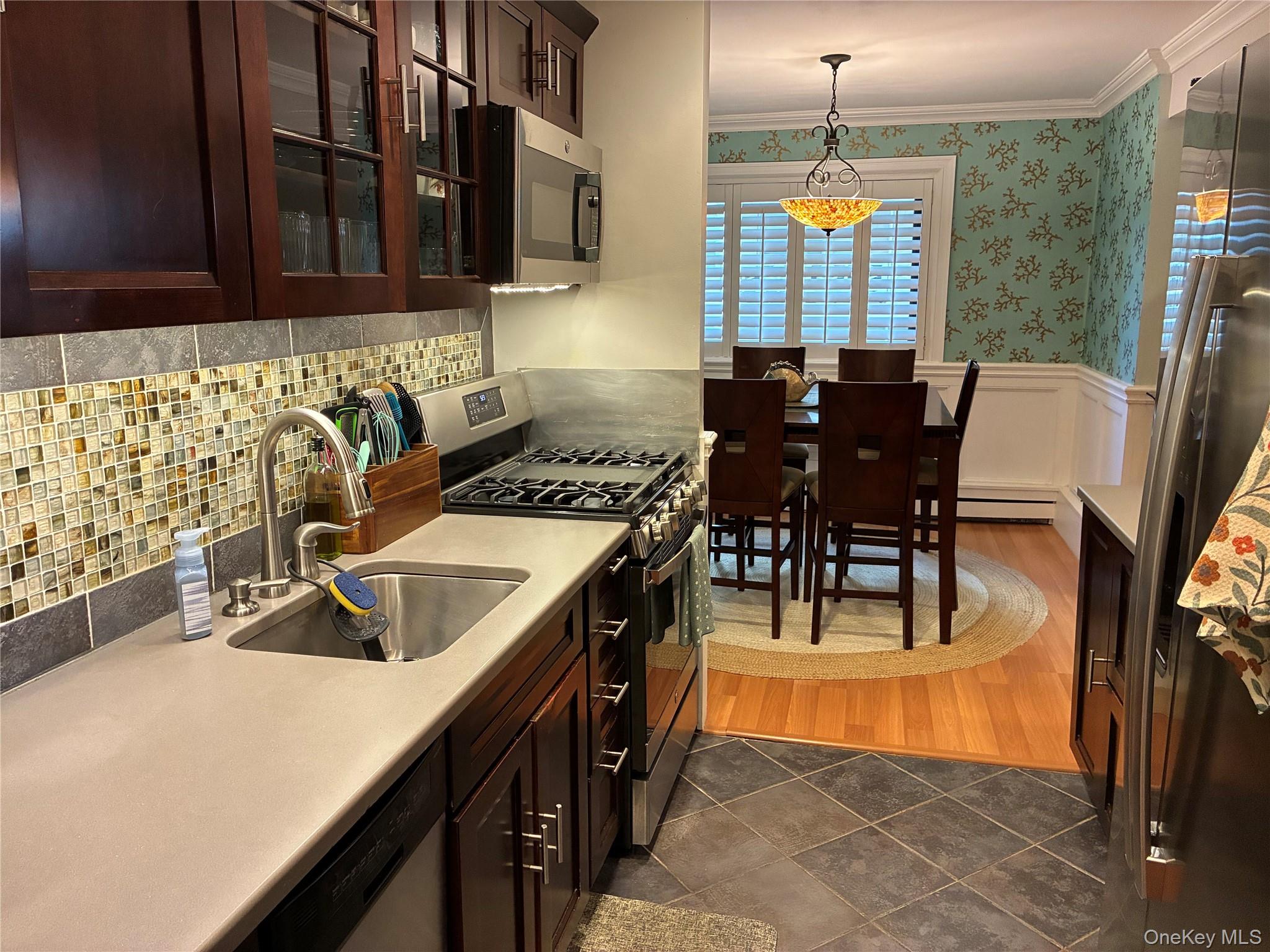 420 Shore Road 2d Property Photo 3