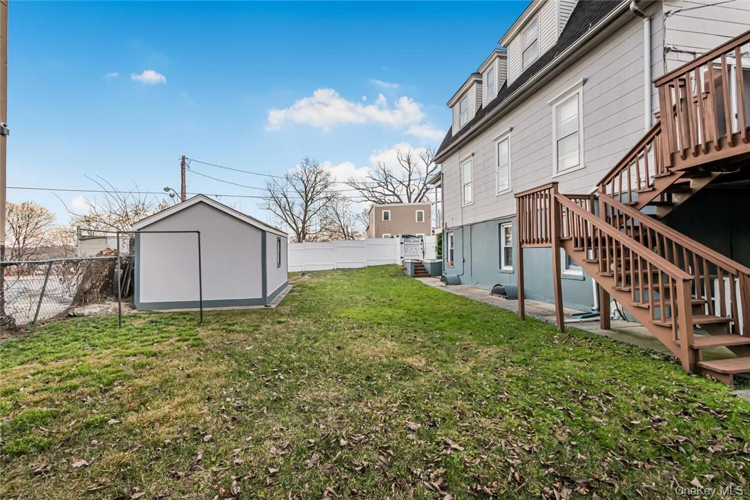 451 W 258th Street Property Photo 4