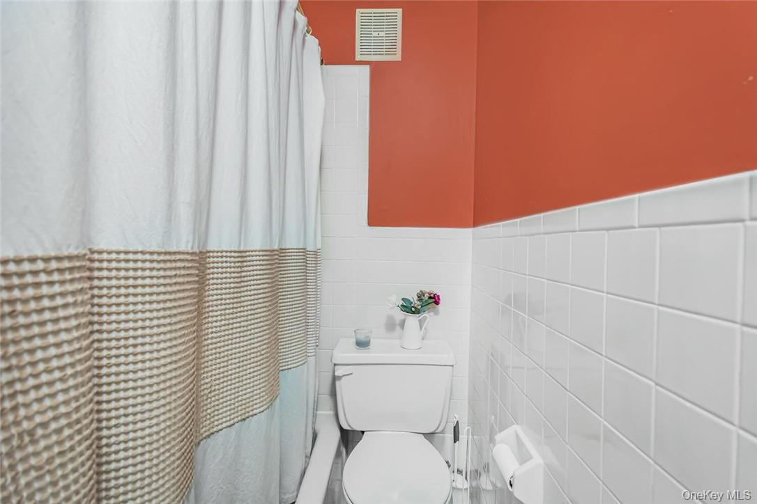 451 W 258th Street Property Photo 14