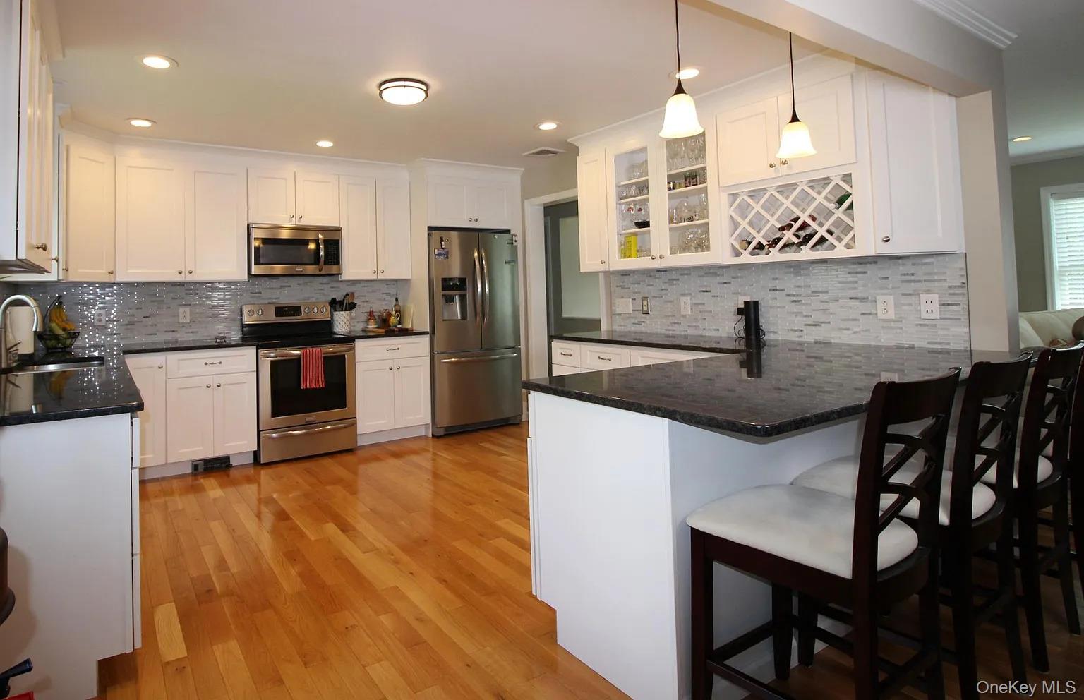 5 Meadow Drive Property Photo 2