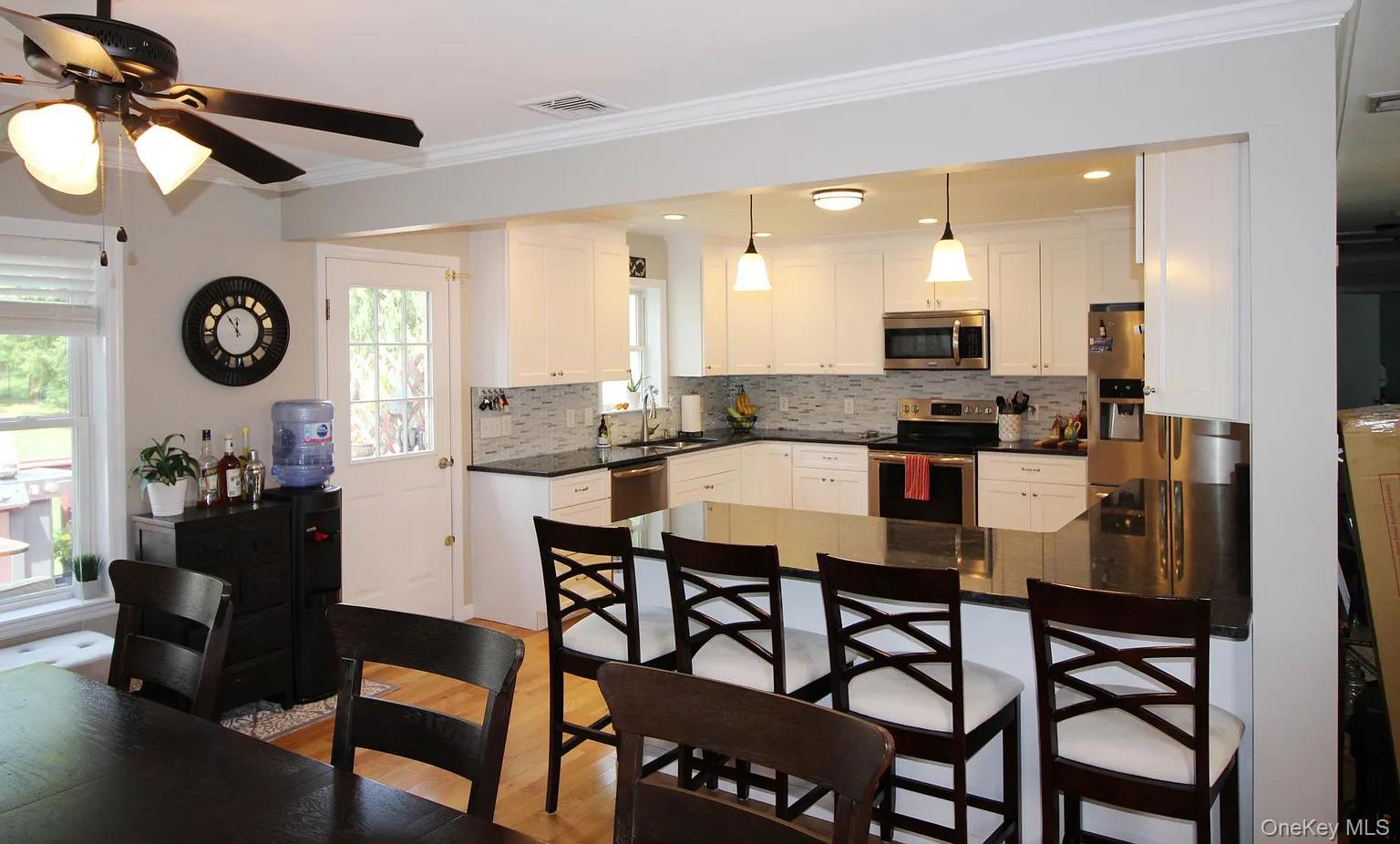 5 Meadow Drive Property Photo 3