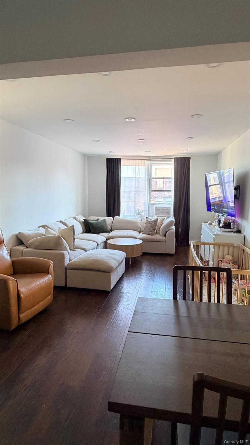 102-36 64 Avenue 6d Property Photo 4