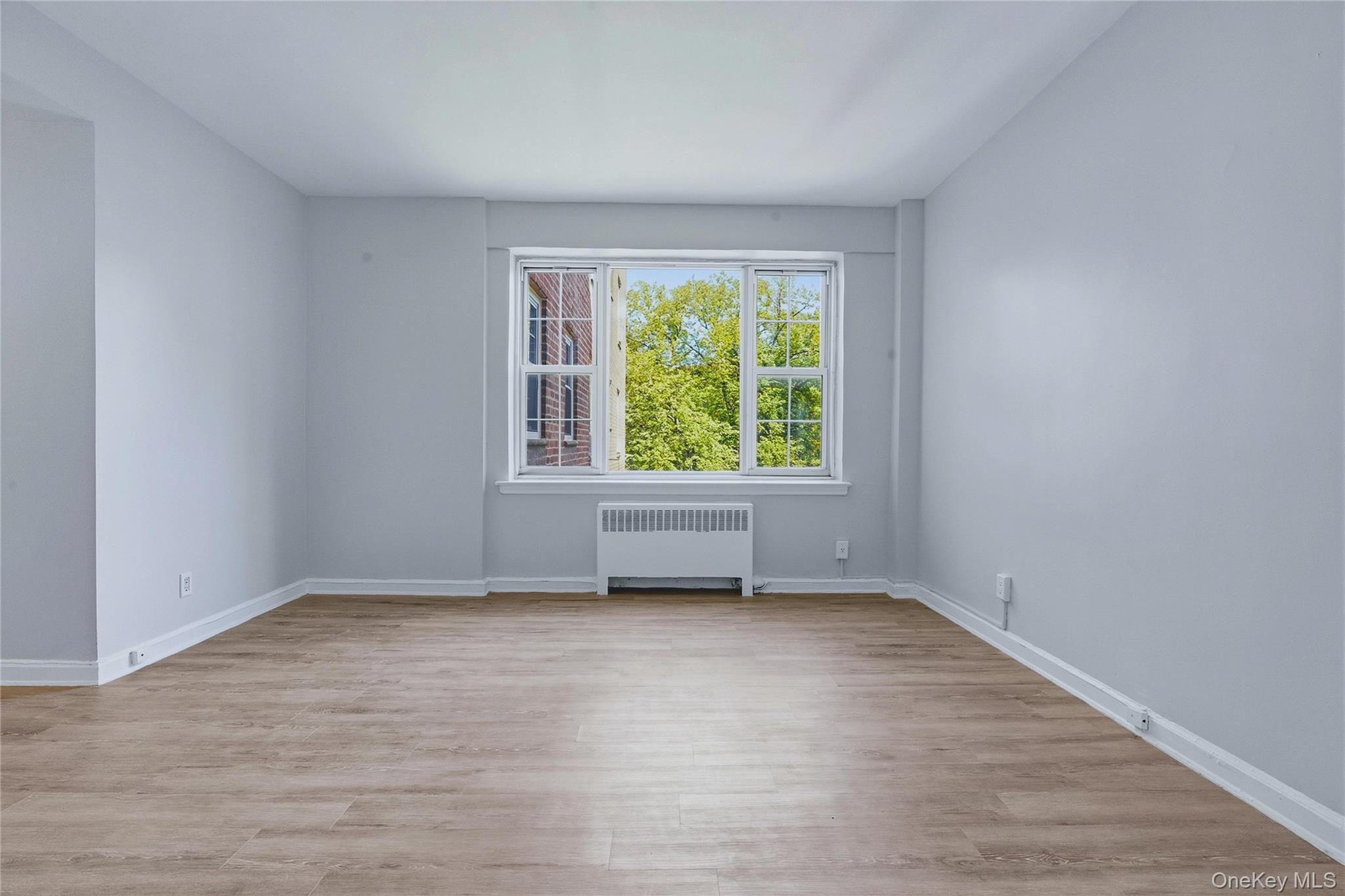 230 Pelham Road 4l Property Photo 2