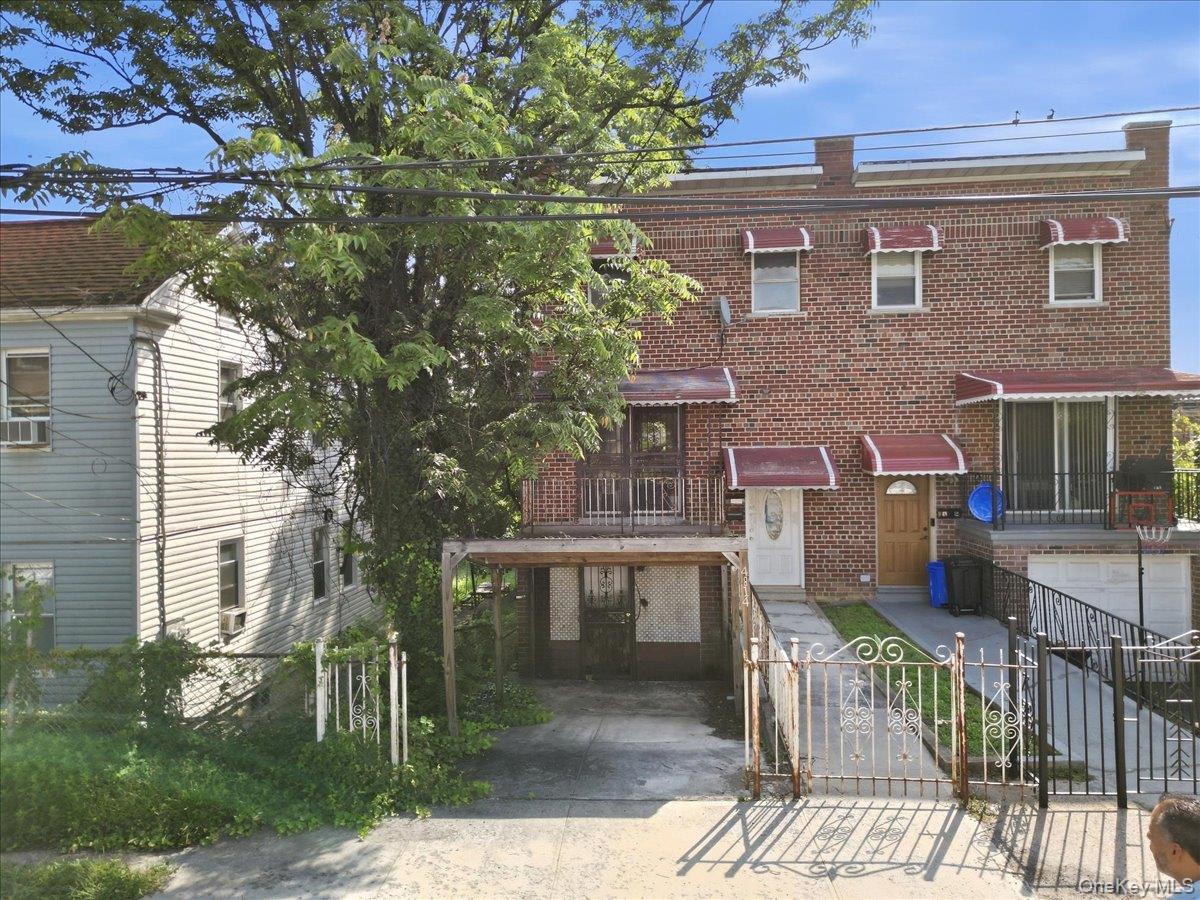 4814 Murdock Avenue Property Photo 2
