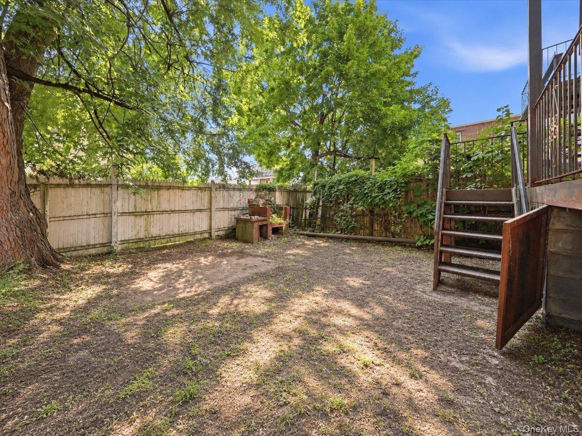 4814 Murdock Avenue Property Photo 4