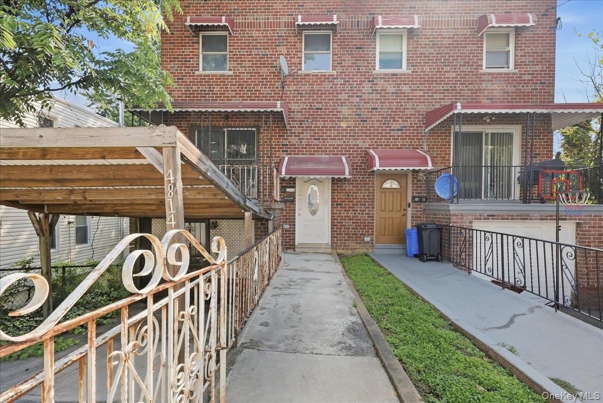 4814 Murdock Avenue Property Photo 8