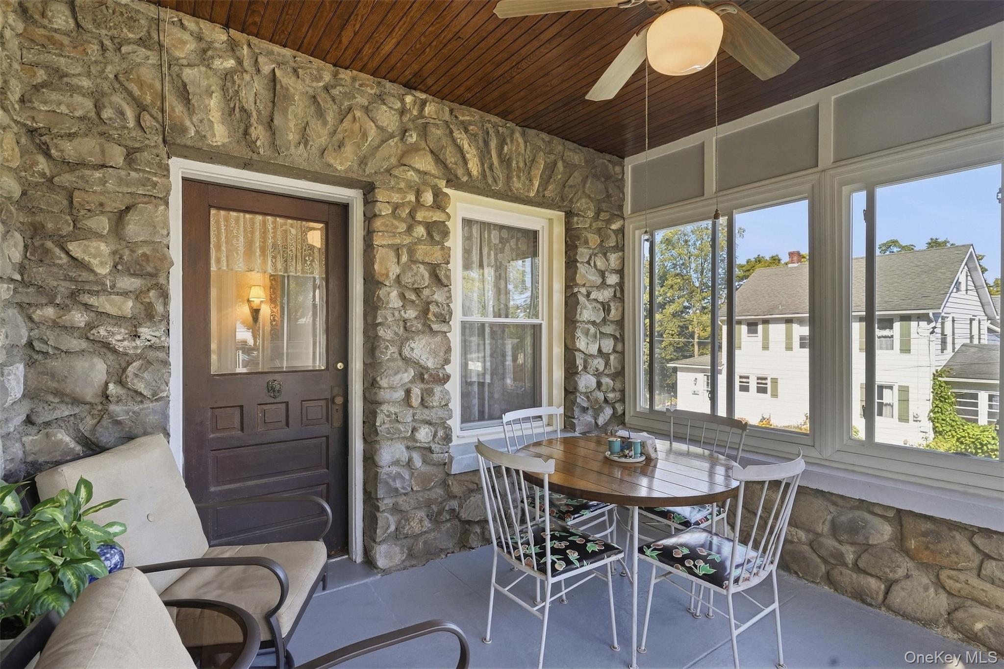 15 William Street Property Photo 3
