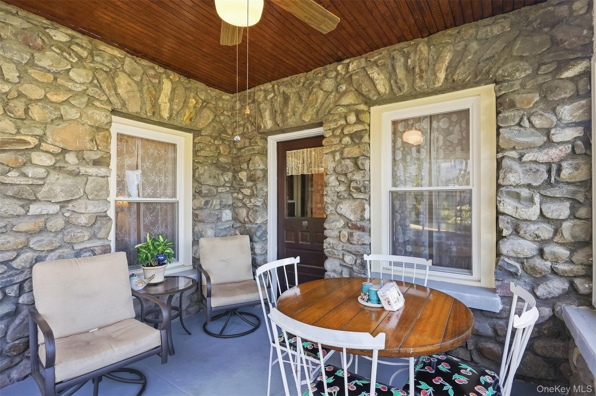 15 William Street Property Photo 4